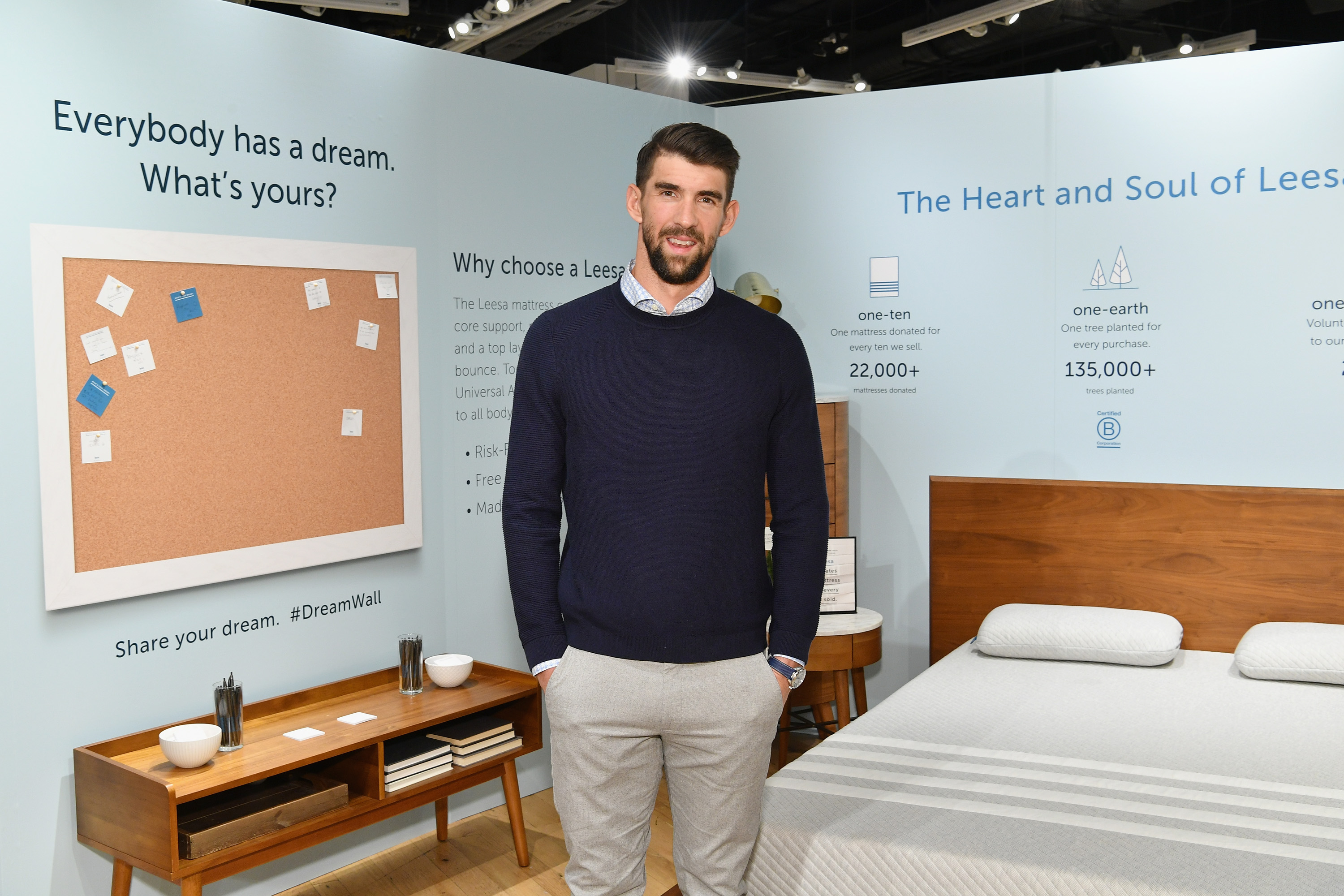 Michael Phelps poses for a photo during Leesa's Night of Dreams Party with Michael Phelps at West Elm on November 15, 2017 in New York City | Source: Getty Images