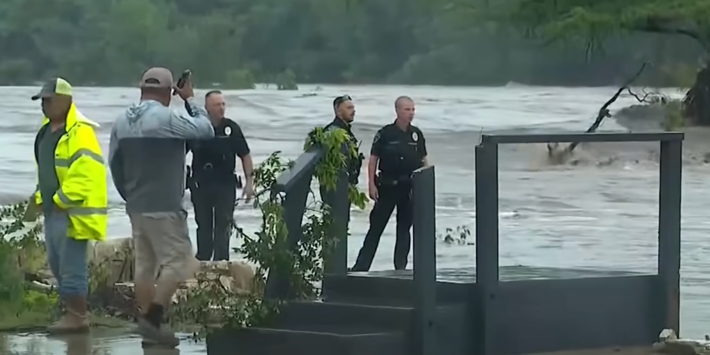 Authorities conducting rescuing efforts | Source: YouTube/@ktlathecw