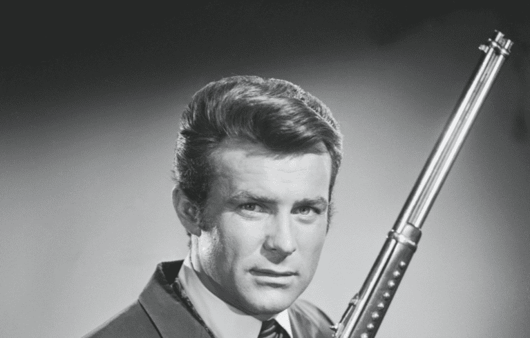 Promotional portrait of Robert Conrad in costume as James T. West from the television series "The Wild, Wild West," on February 28, 1967 | Photo: Getty Images| Photo: Getty Images