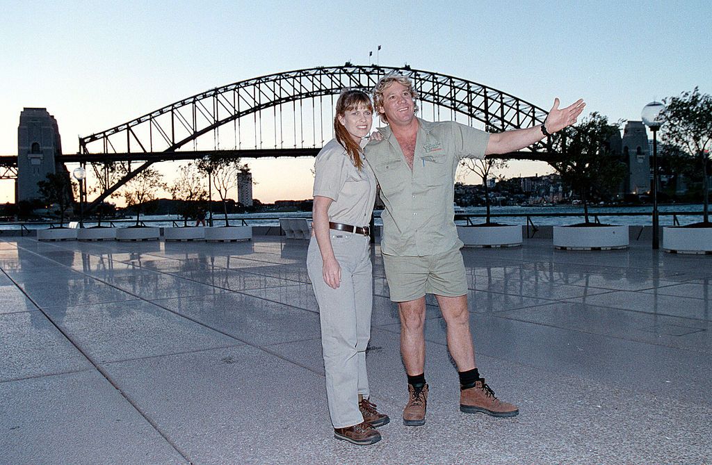 Steve Irwin with his wife Terri at "Crocodile Hunter: Collision Course" Premiere on September 07, 2002 | Photo: Getty Image