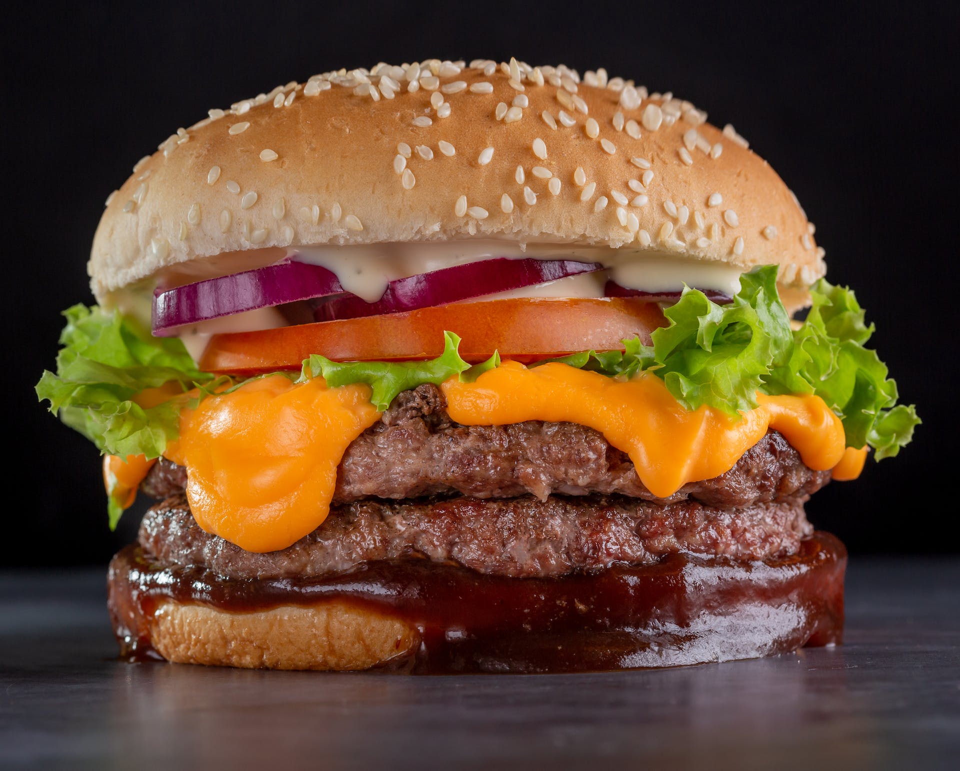Close- up of a burger | Source: Pexels