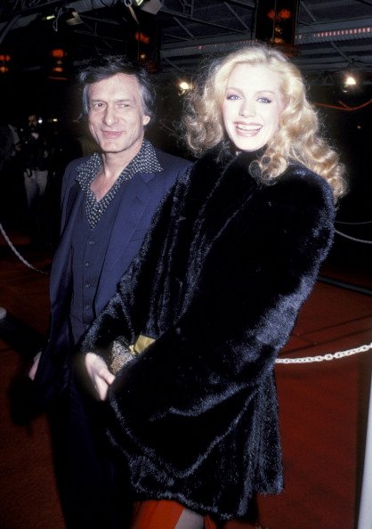 Shannon Tweed and Hugh Hefner on April 13, 1982 at Mann Chinese Theater in Hollywood, California. | Photo: Getty Images