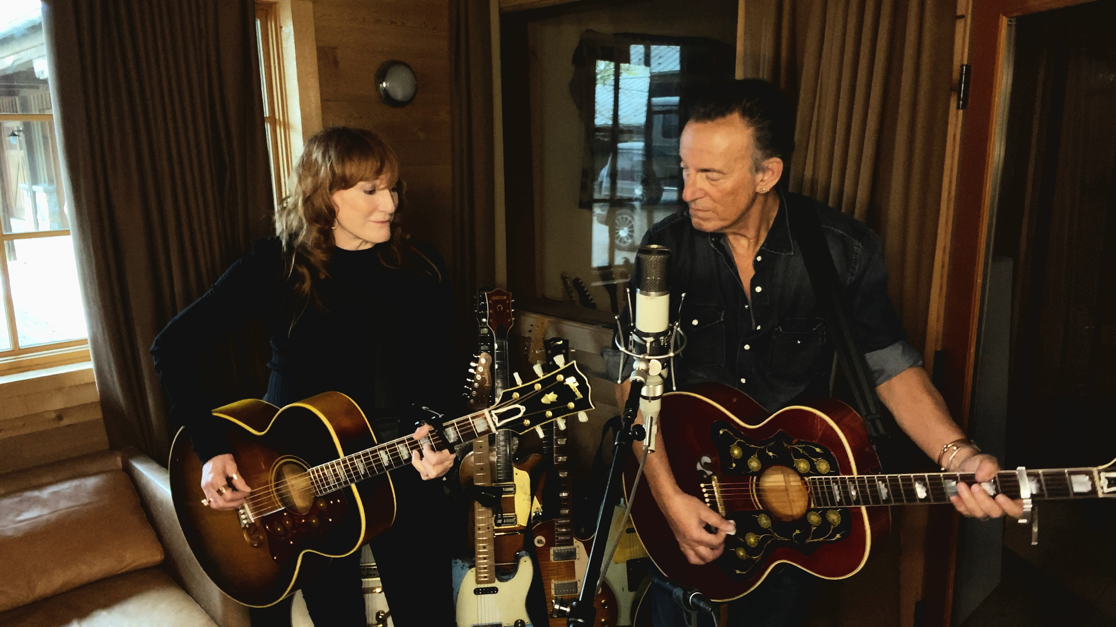 Patti Scialfa and Bruce Springsteen perform at the "Jersey 4 Jersey" broadcast fundraiser to fight the impact of COVID-19 on April 22, 2020. | Source: Getty Images