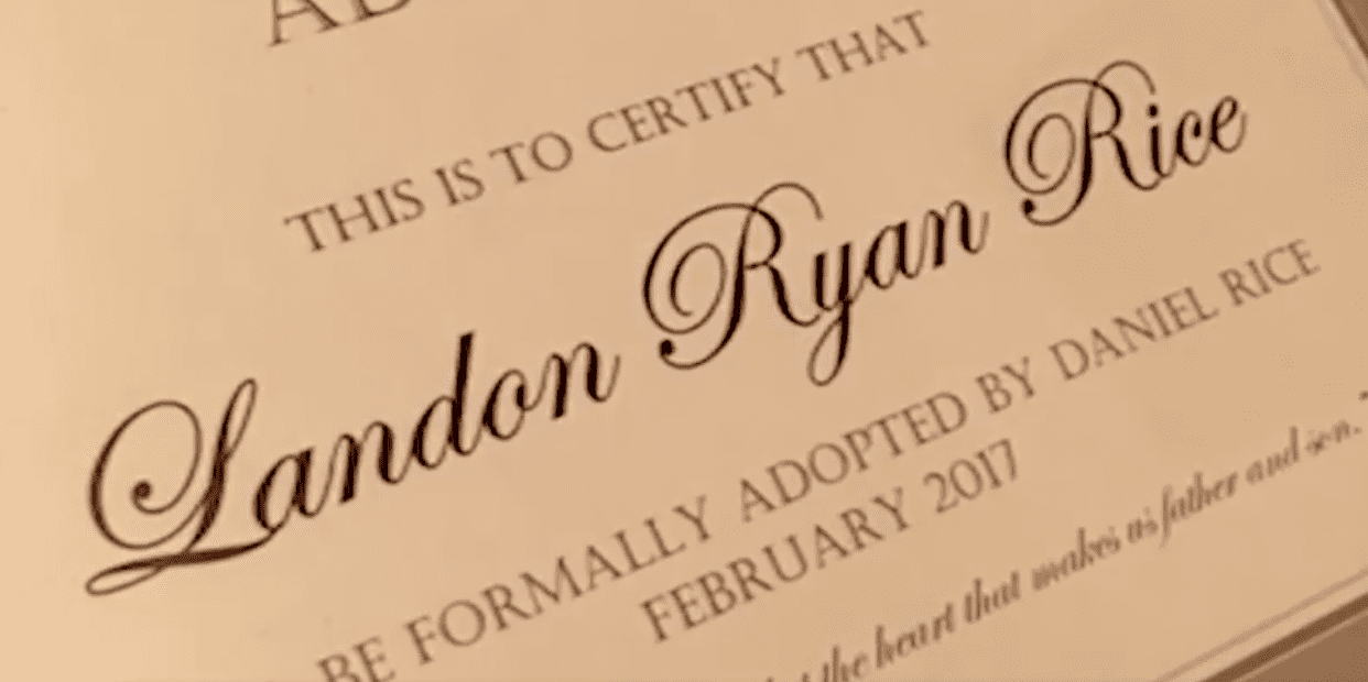 Adoption certificate that had a young boy in tears | Photo: facebook.com/Mariofoxla