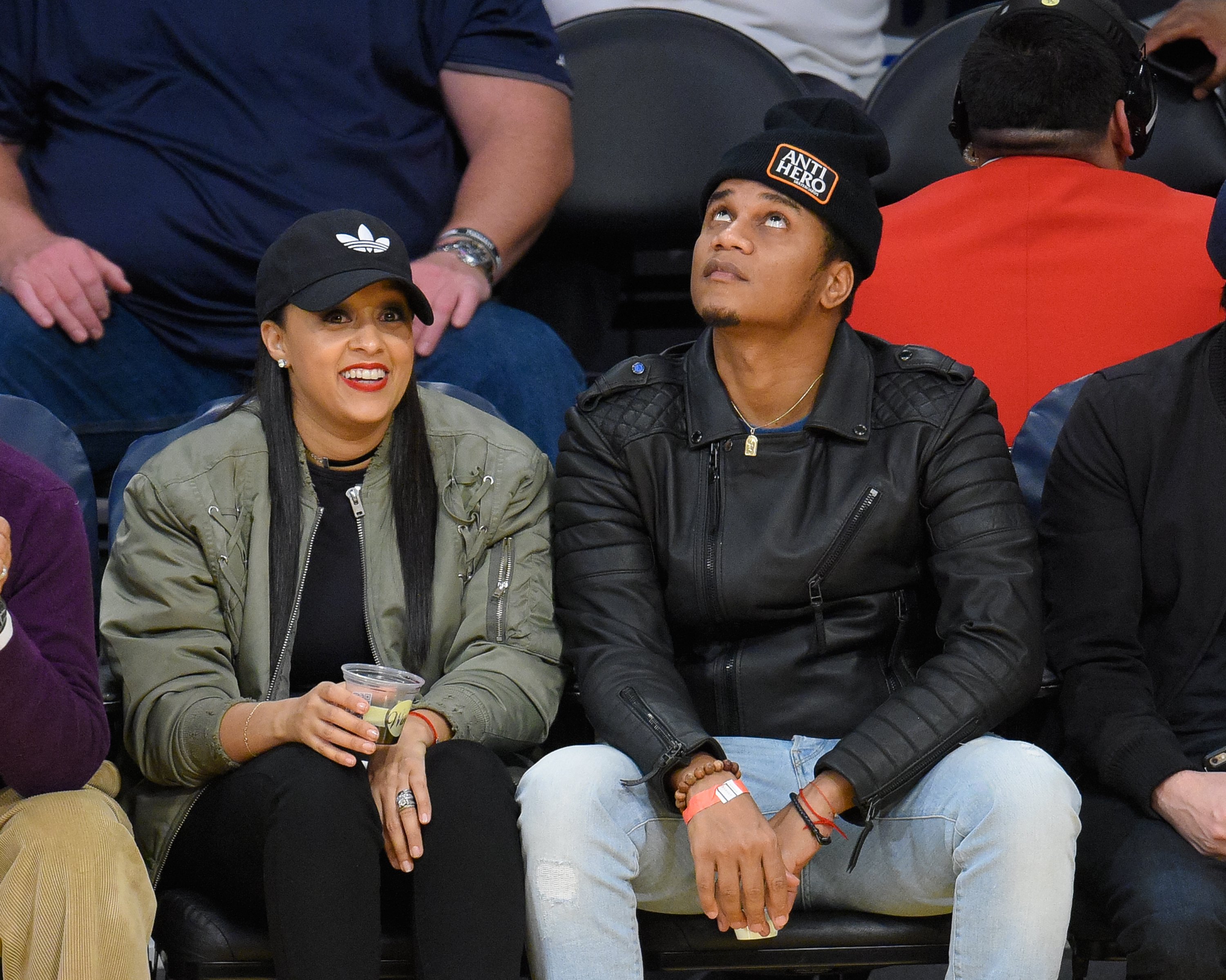 Tia Mowry and Cory Hardrict at a basketball game at Staples Center on January 17, 2017, in Los Angeles, California | Source: Getty Images