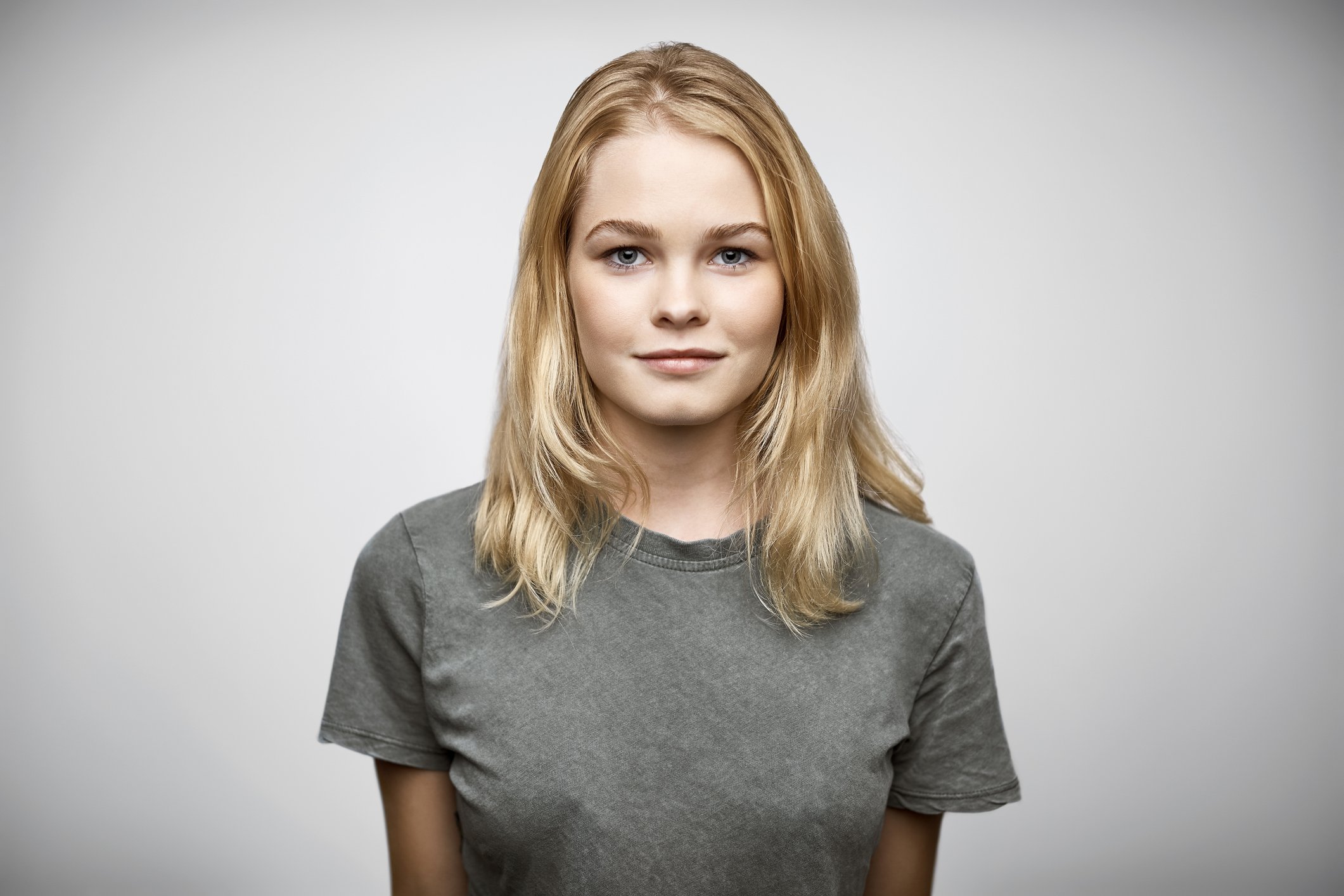 Portrait of a young blonde lady. | Photo: Getty Images