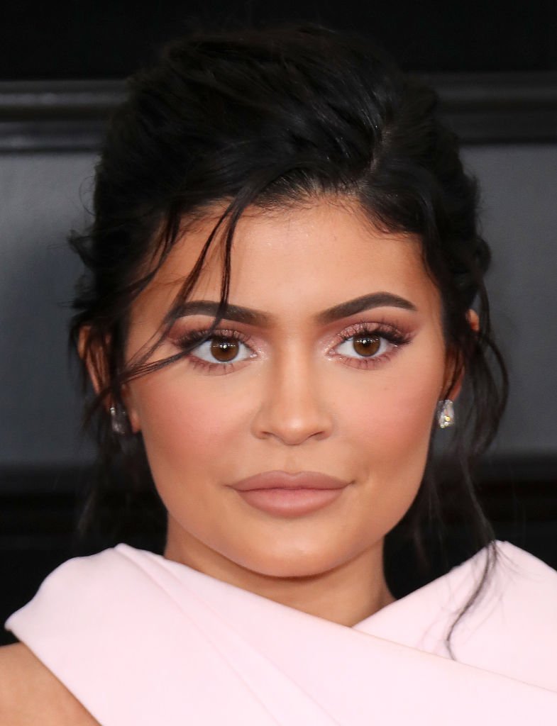 Kylie Jenner participe à la 61e cérémonie annuelle des GRAMMY Awards au Staples Center | Photo: Getty Images Kylie Jenner participe à la 61e cérémonie annuelle des GRAMMY Awards au Staples Center | Photo: Getty Images