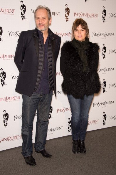 Hippolyte Girardot et son épouse Kristina Larsen au Cinéma UGC Normandie le 19 décembre 2013 à Paris, France. | Photo : Getty Images
