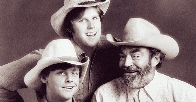 Texas Wheelers Cast. |Photo: Wikimedia Common.