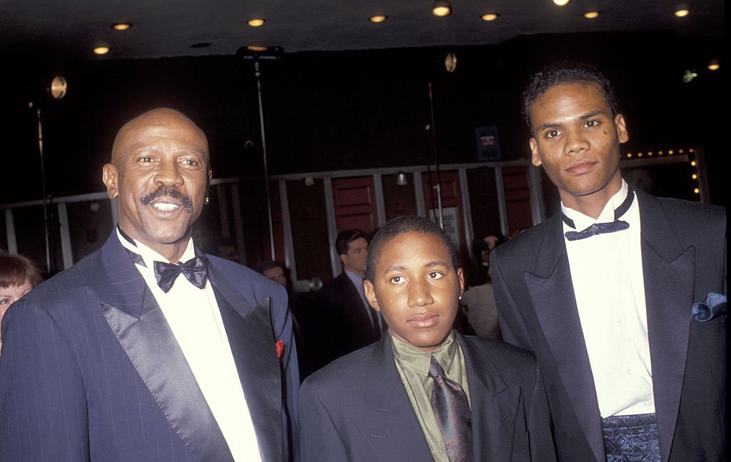 Louis Gossett Jr. and sons Sharron Anthony Gossett and Satie Gossett arrive on the red carpet at the Cable Ace awards | Source: Ron Galella/Ron Galella Collection via Getty Images