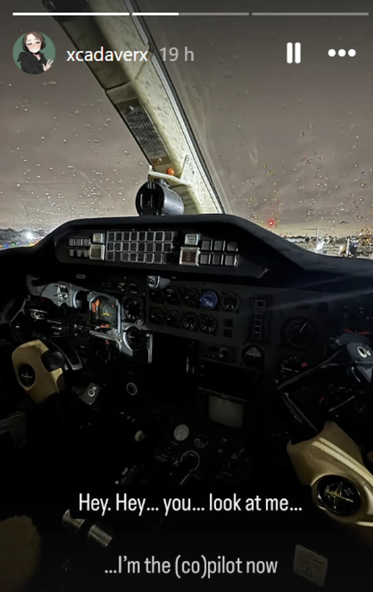 Daniel Williams jokes from the cockpit shortly before takeoff, as seen on Instagram | Source: Instagram/xcadaverx