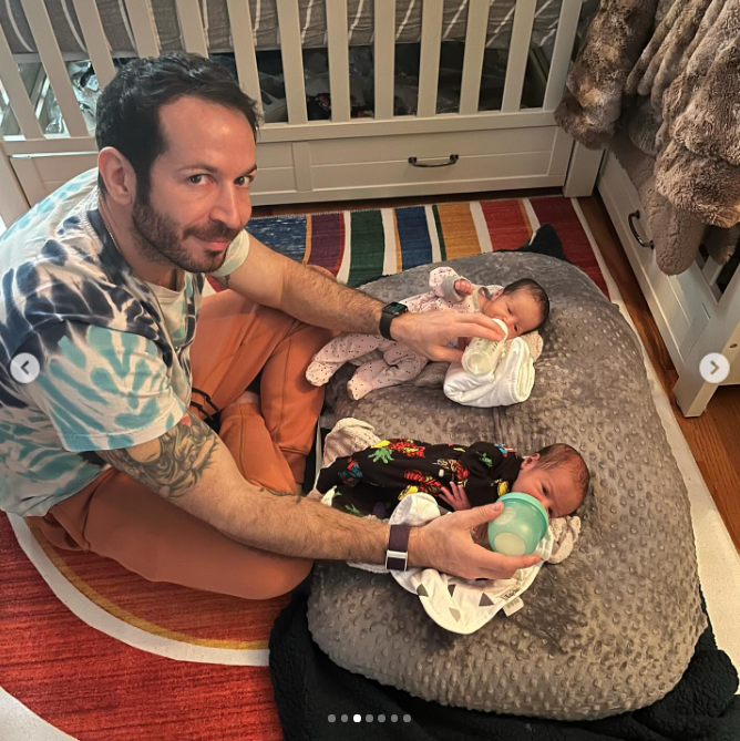 Brandon Frankel with his children, from a post dated June 16, 2024 | Source: Instagram/gaboureysidibe