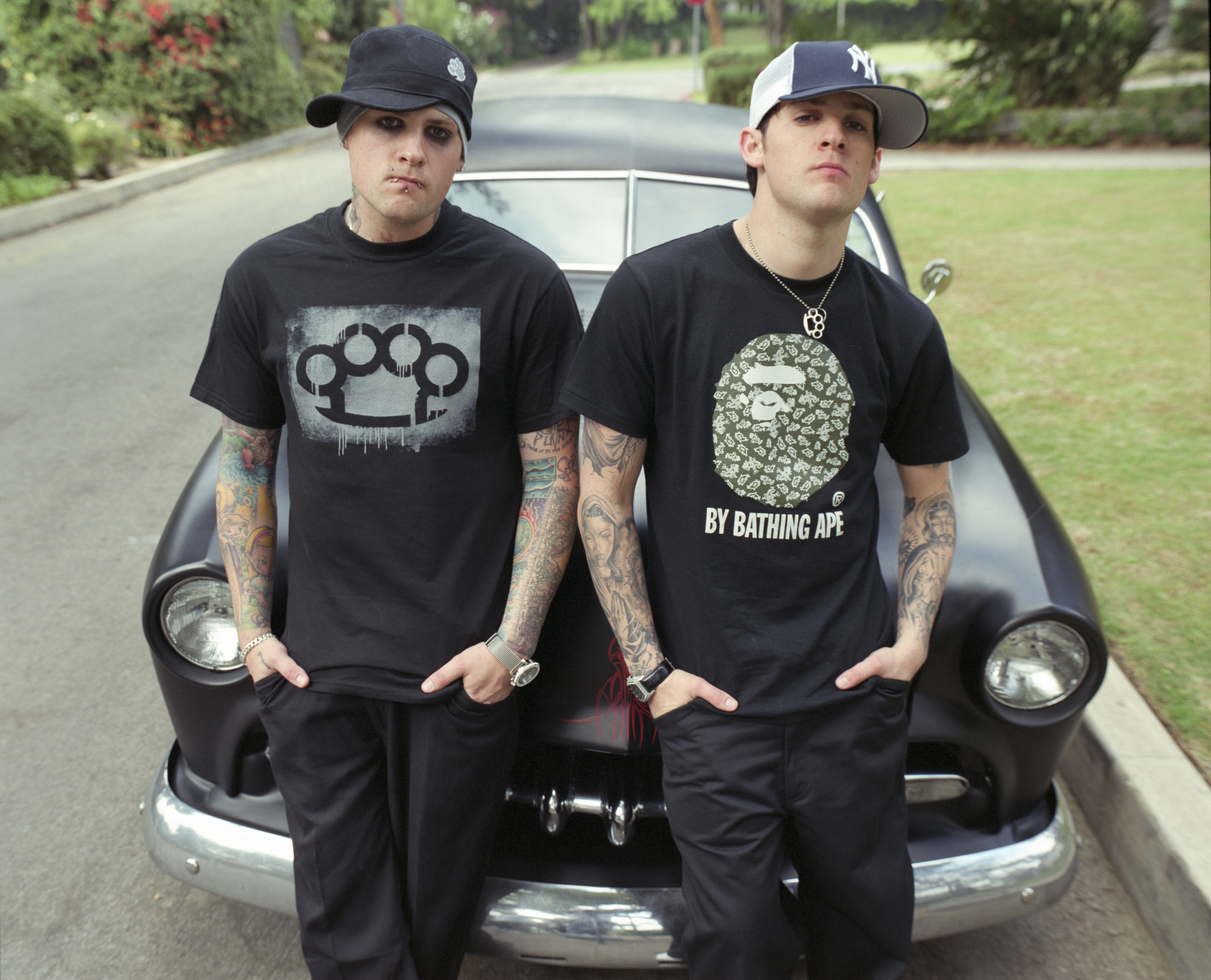 Benji Madden and Joel Madden of the rock band Good Charlotte in October, 2004 in Glendale, California | Source: Getty Images