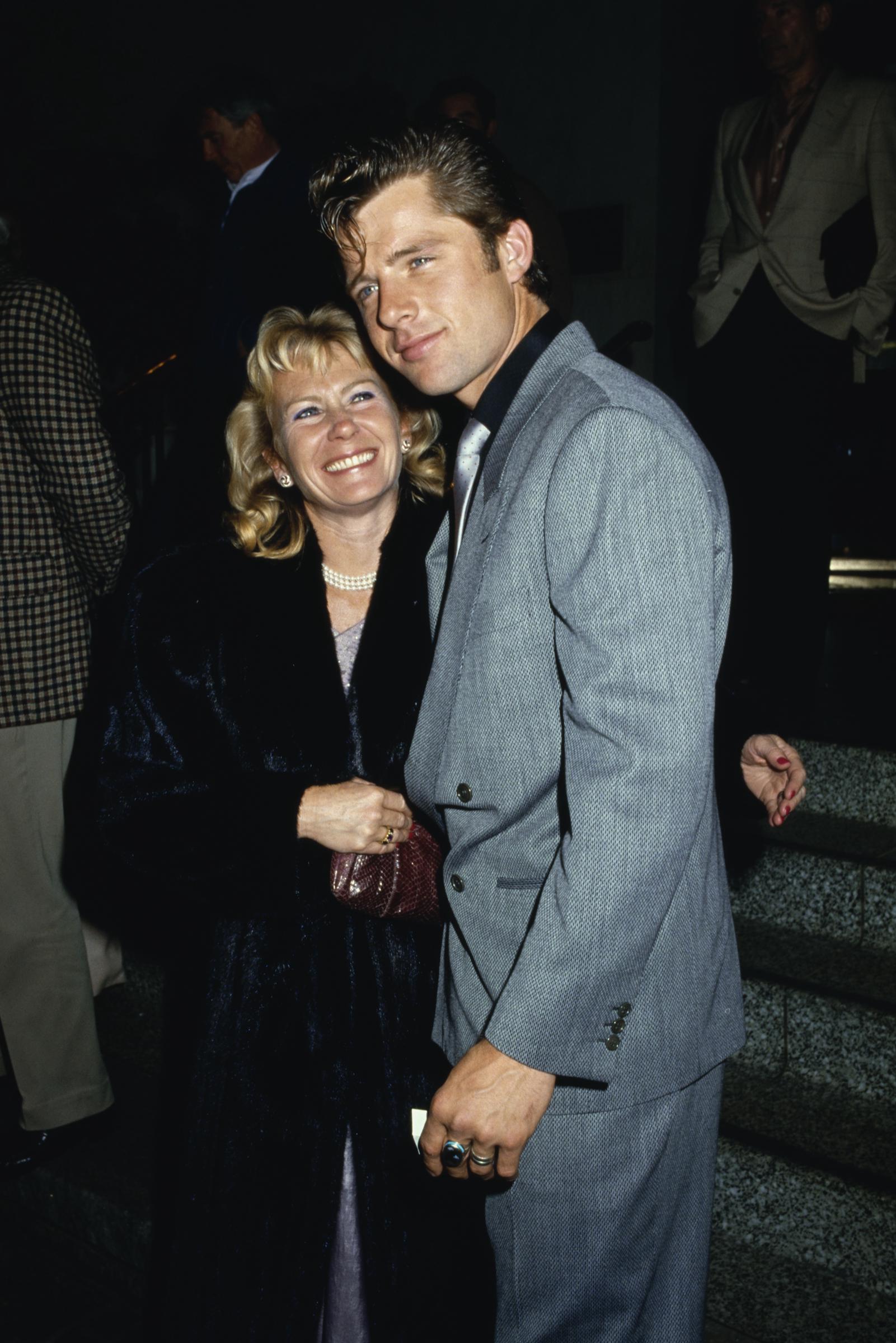 The actress and Maxwell Caulfield attend an event on January 1, 1990 | Source: Getty Images