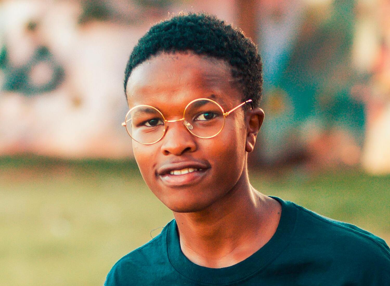 A boy with glasses | Source: Pexels