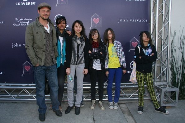 Justin Chambers, Keisha Chambers, Isabella Chambers, Kaila Chambers, Maya Chambers and Eva Chambers attend BRING YOUR HEART TO OUR HOUSE | Photo: Patrick McMullan/ Getty Images