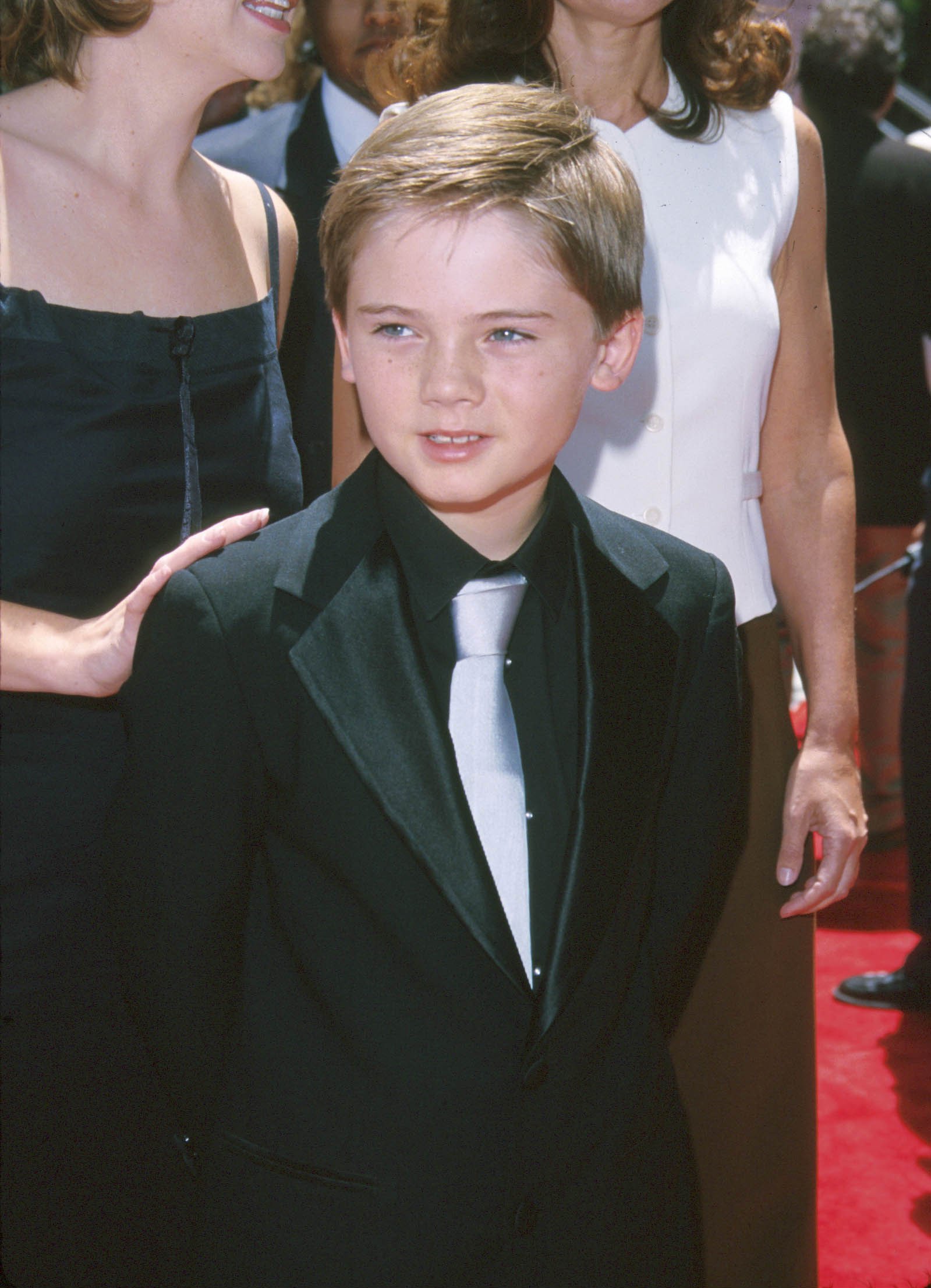 Jake Lloyd during the Los Angeles premiere of "Star Wars Episode I: The Phantom Menace" at Avco Cinema in Westwood, California on May 16, 1999 | Source: Getty Images