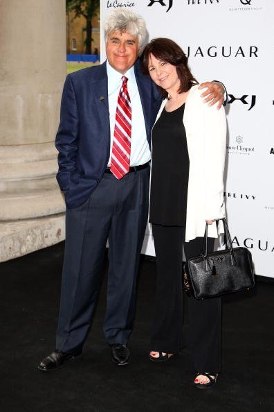 Jay Leno and Mavis Elizabeth Nicholson Leno at the Saatchi Gallery on July 9, 2009 in London, England | Photo: Getty Images