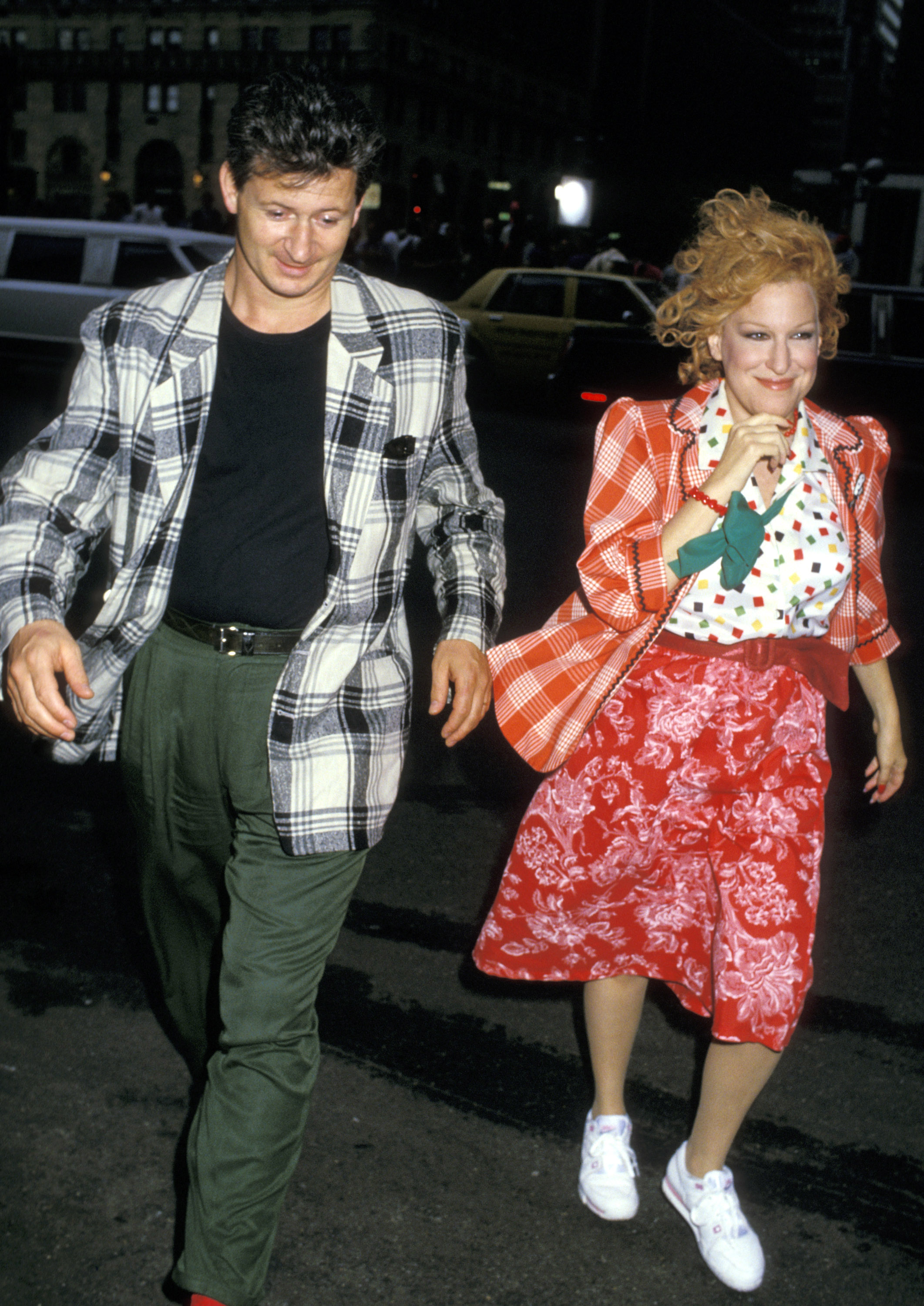 Bette Midler with husband Martin von Haselberg on location for "Big Business,"' August 10, 1987 | Source: Getty Images