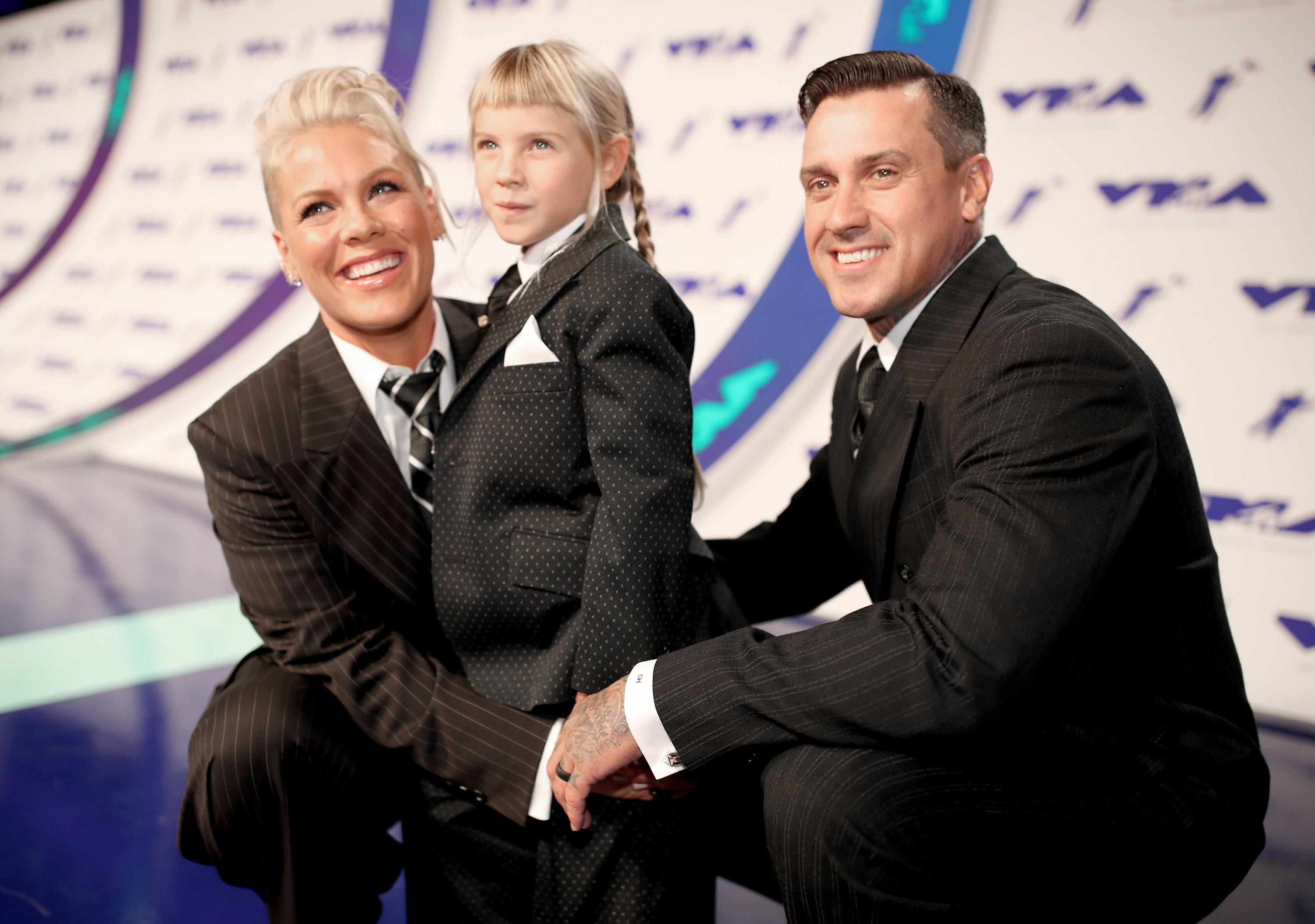 Pink and Carey Hart with their daughter, Willow Sage Hart, at the 2017 MTV Video Music Awards on August 27 in California, United States. | Source: Getty Images