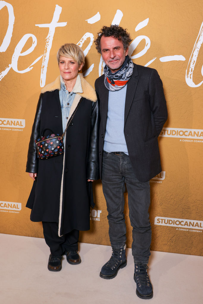 Marina Fois et Eric Lartigau assistent à la première de "Cet Ete La" au Cinéma Pathe Wepler le 03 janvier 2023 à Paris, France. | Photo : Getty Images
