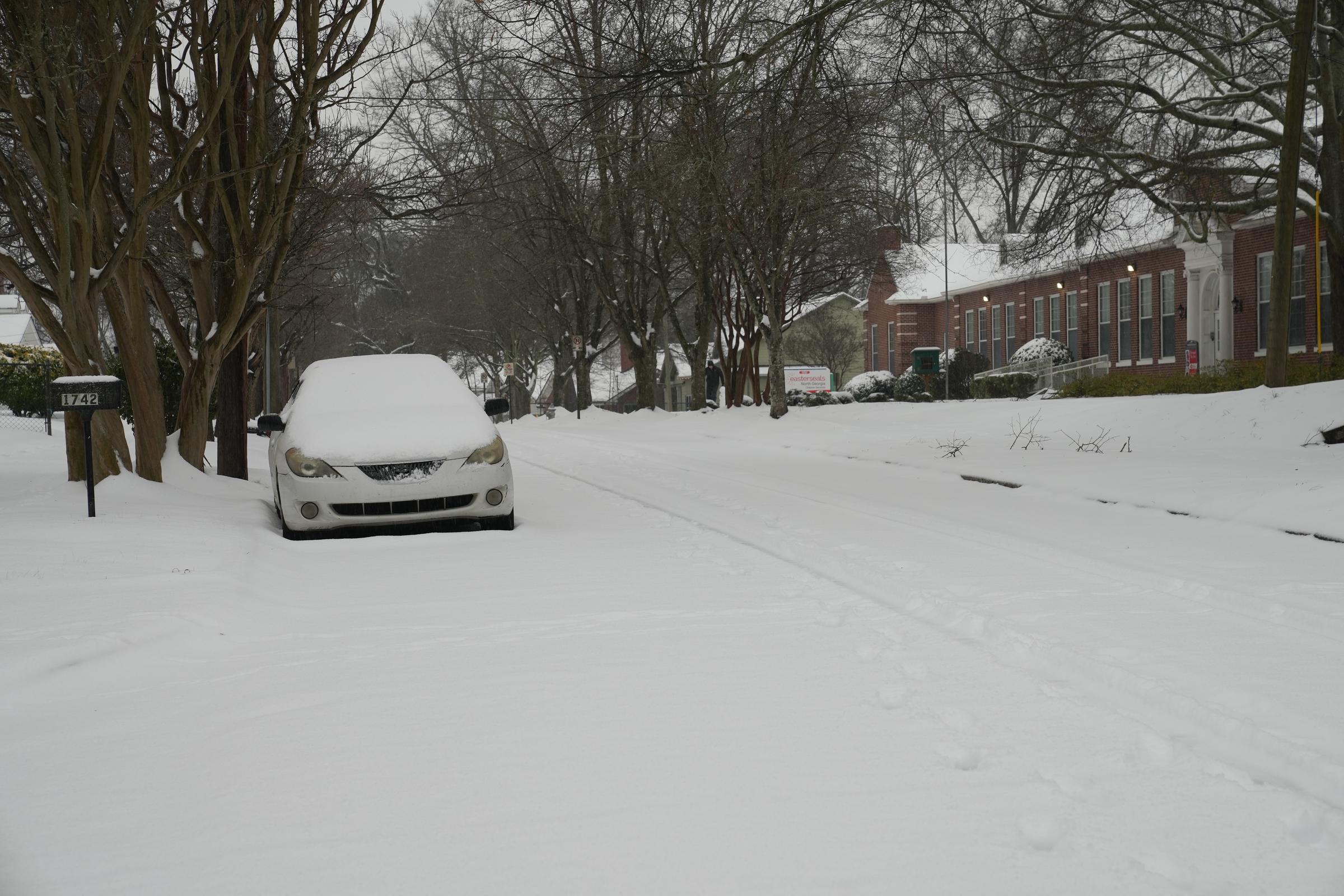 Snow covers the street and cars in Atlanta, Georgia on January 10, 2025  | Source: Getty Images