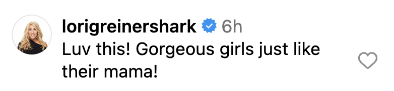A fan comments on Ree Drummond's photo of her two daughters | Source: Instagram.com/reedrummond