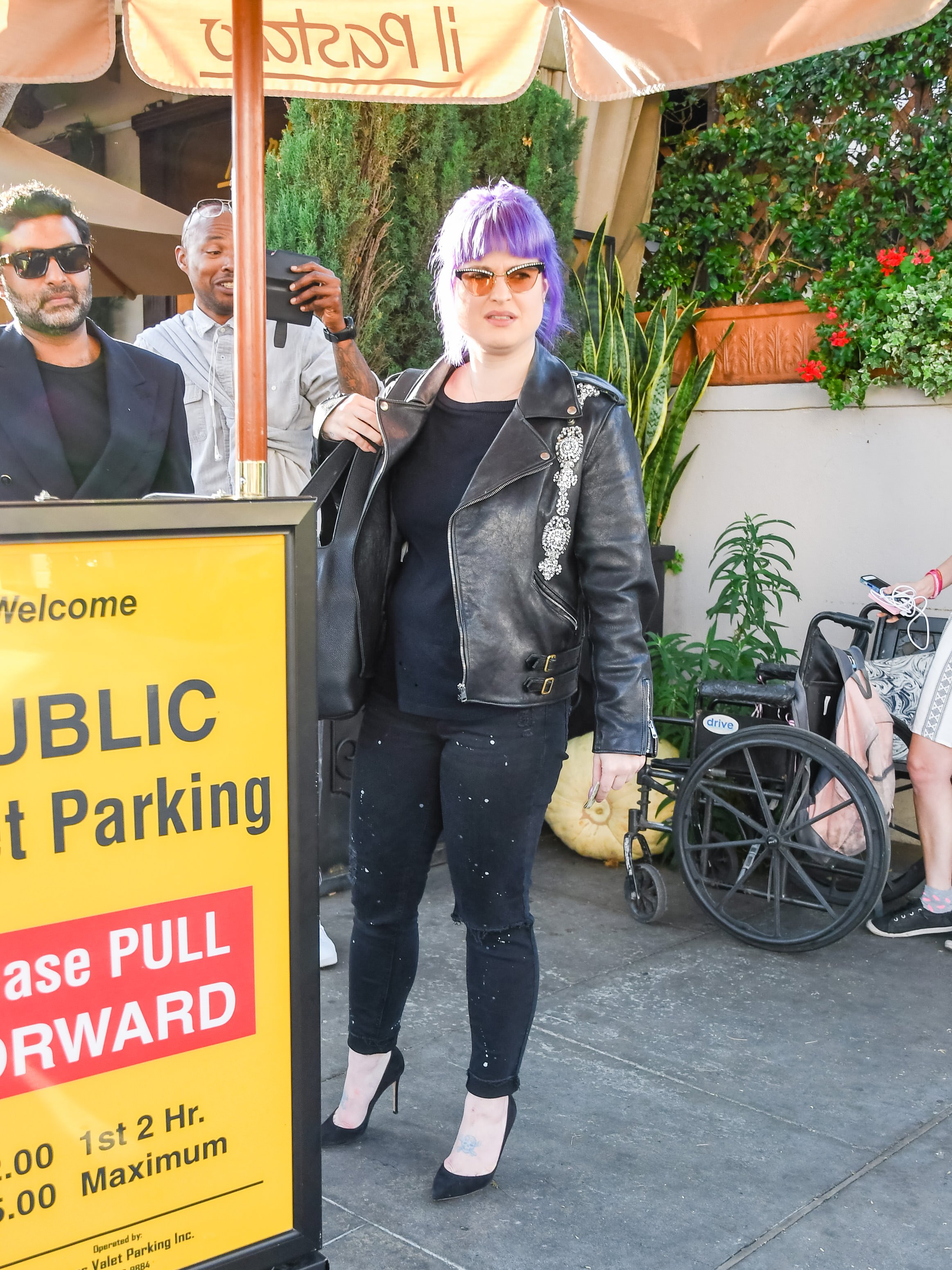 Fashion designer Kelly Osbourne pictured on November 6, 2019 in Los Angeles, California ┃Source: Getty Images