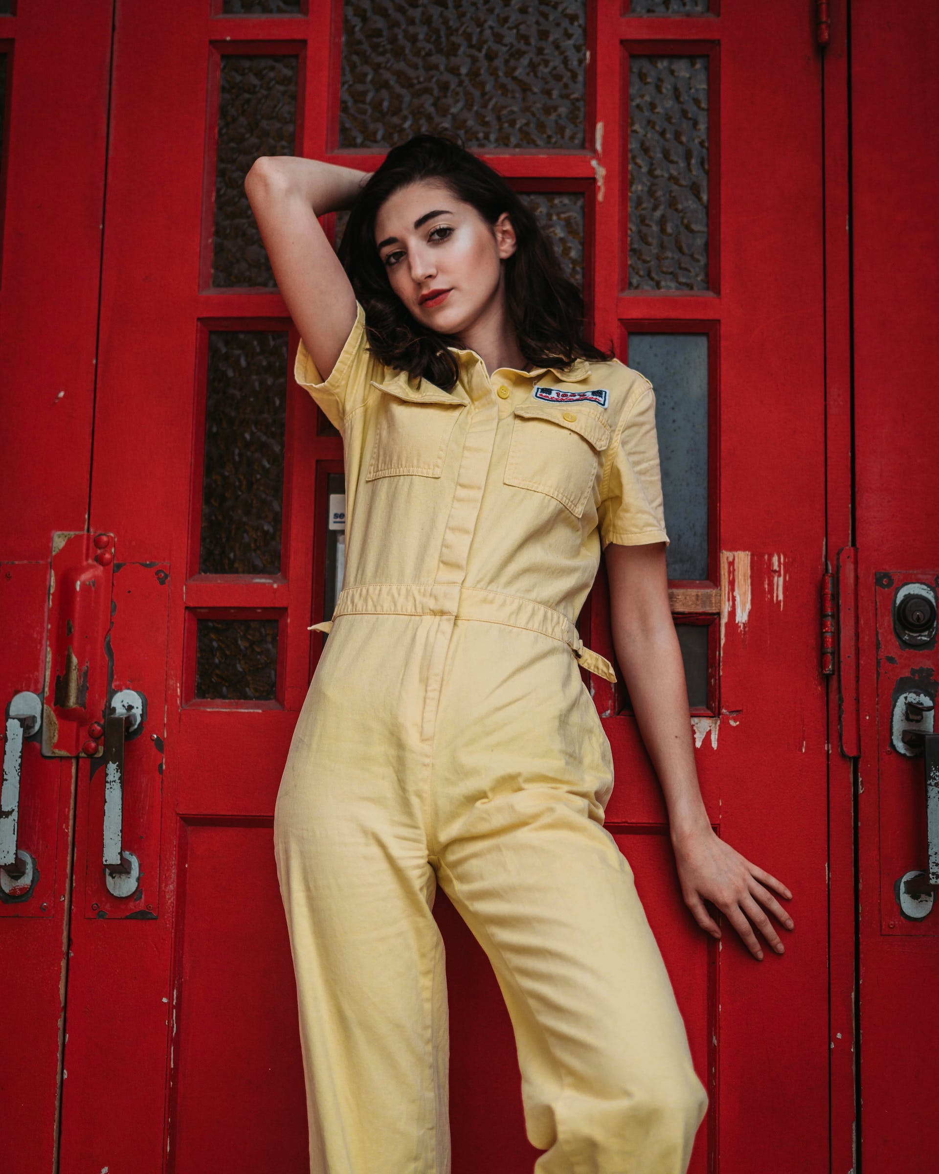 A woman in a jumpsuit | Source: Pexels
