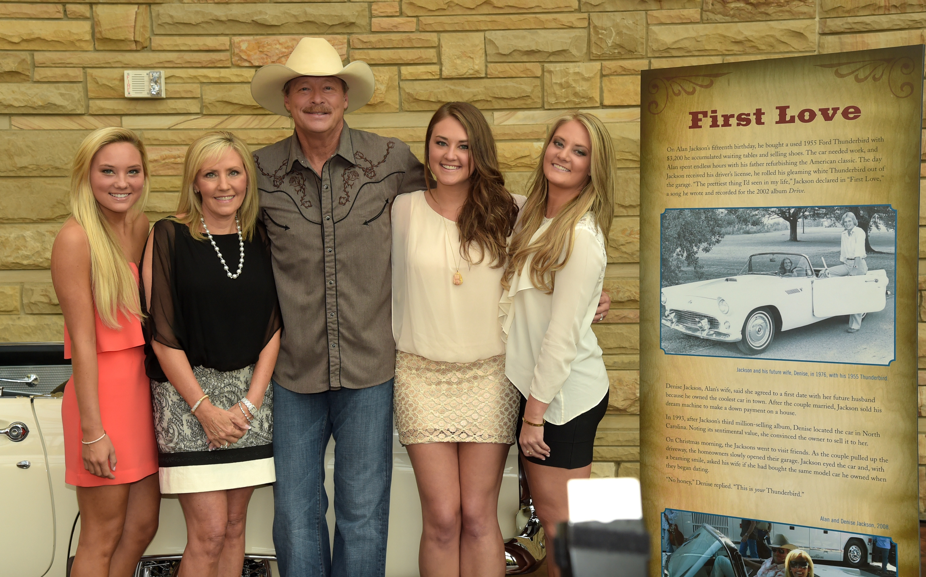 Dani Grace, Denise, Alan, Alexandra Jane "Ali," and Mattie Denise Jackson at the opening of "Alan Jackson: 25 Years of Keepin' It Country" exhibit on August 27, 2014, in Nashville | Source: Getty Images