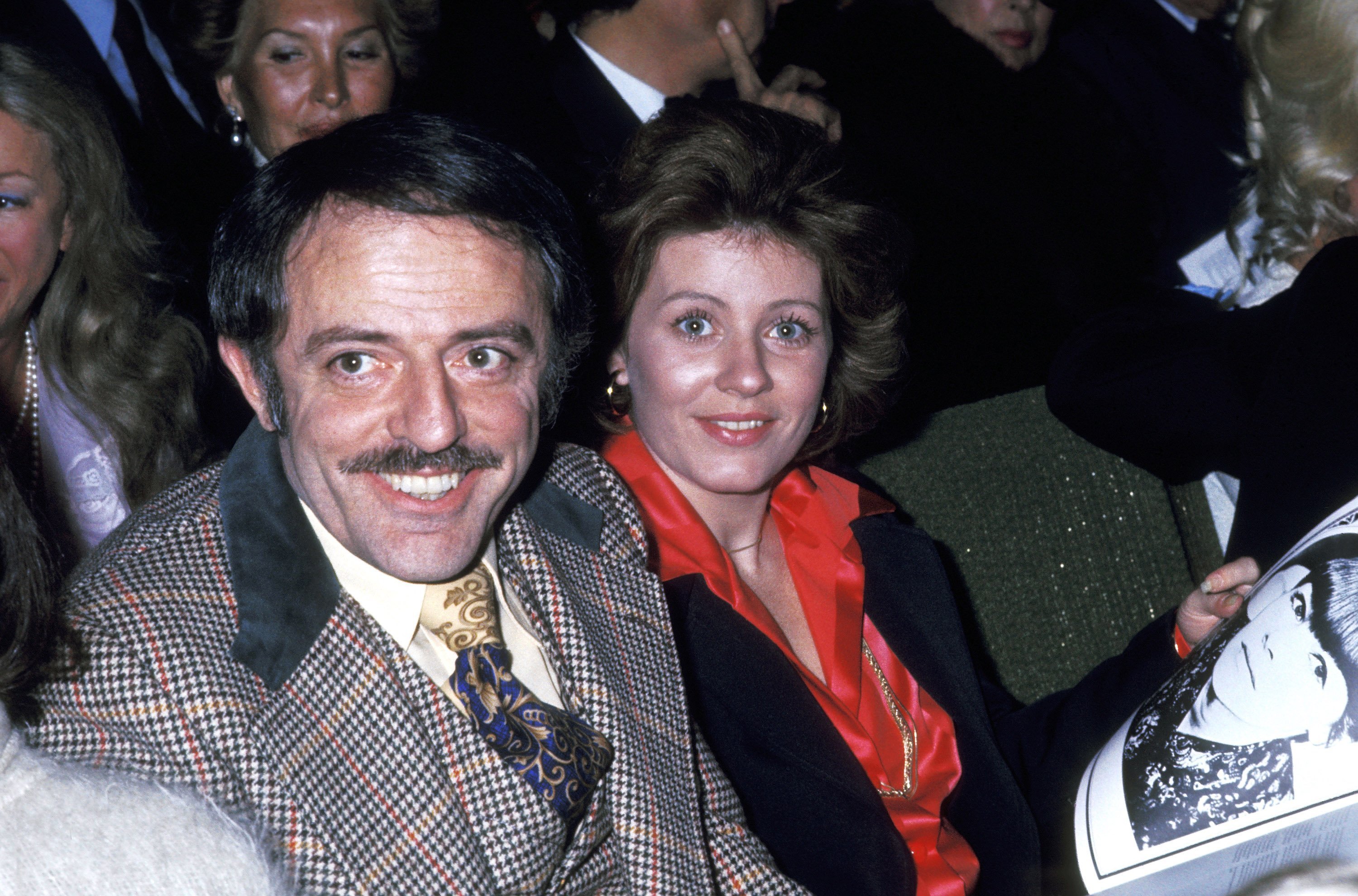 John Astin and Patty Duke on April 9, 1975 in Hollywood, California | Source: Getty Images