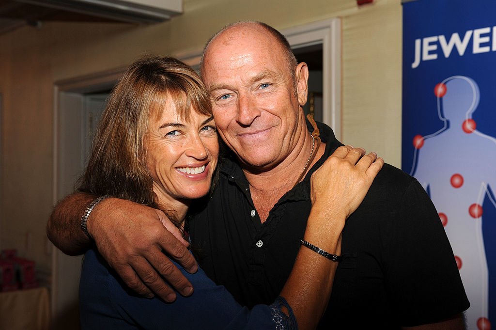 Amanda Pays and Corbin Bernsen at the DPA pre-Emmy Gift Lounge  on September 19, 2009 | Photo: GettyImages