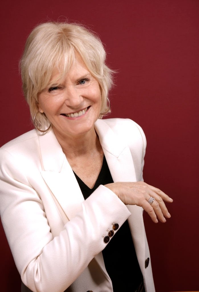 PARIS, FRANCE - 01/03/2018 : La présentatrice Catherine Ceylac pose lors d'une séance de portrait à Paris, France, le 01/03/2018. | Photo : Getty Images