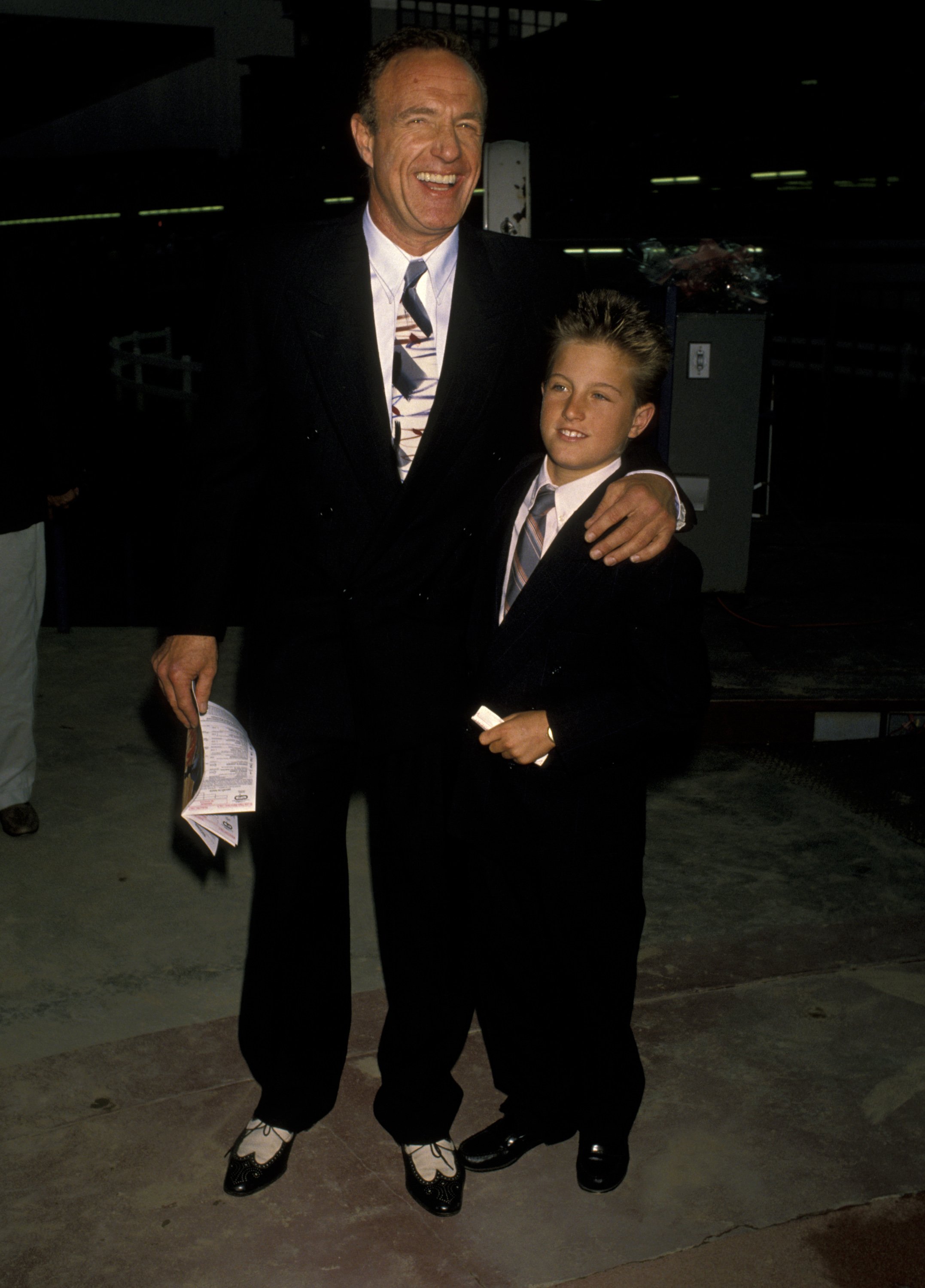 James and Son Scott Caan during "Hollywood Stars Night" 1st Thoroughbred in Hollywood, California, on June 22, 1990. | Source: Getty Images