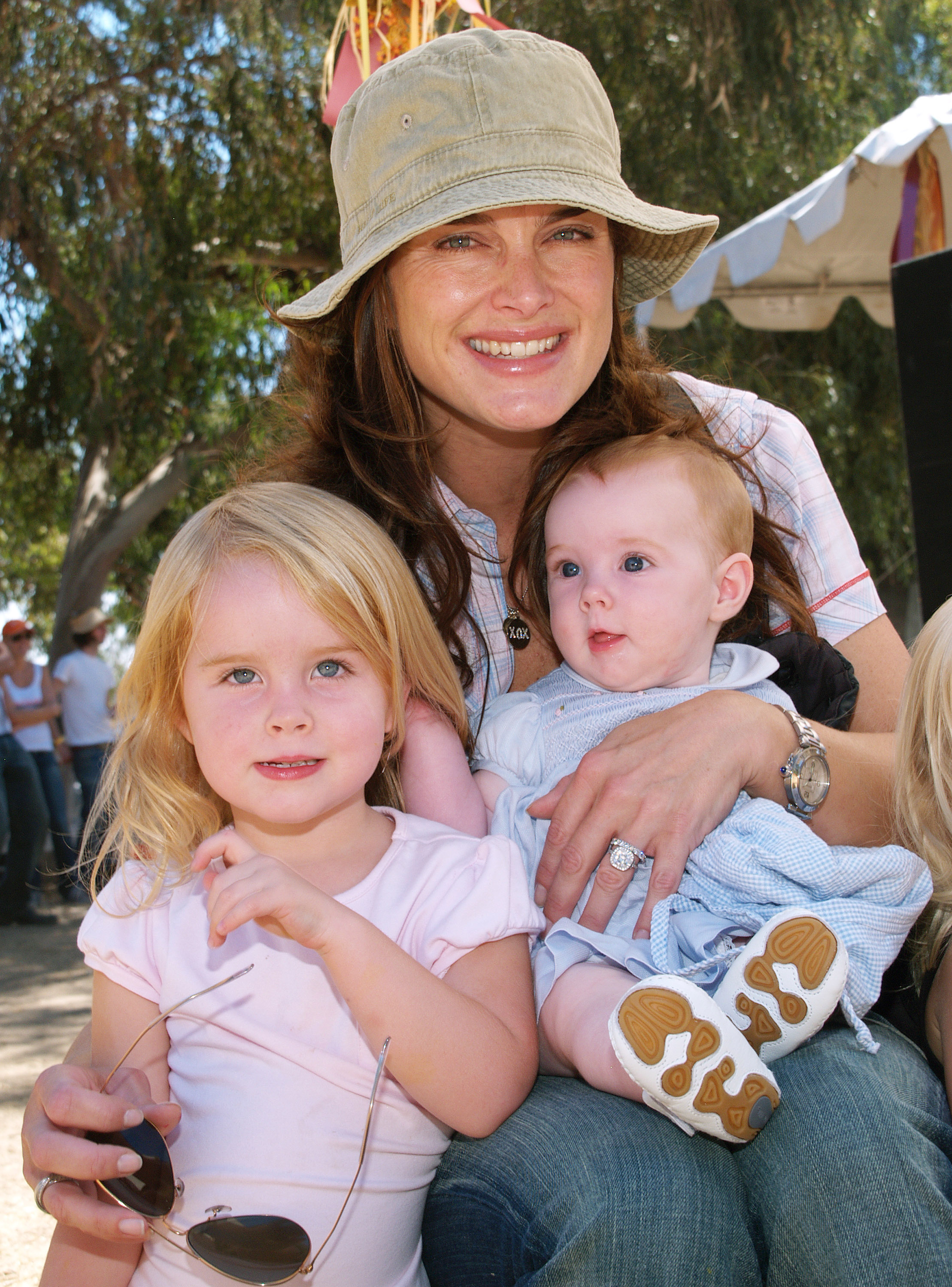 Brooke Shields with Rowan Francis and Grier Hammond on September 17, 2006. | Source: Getty Images