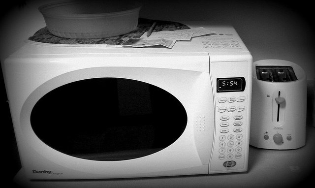 Un four à micro-ondes. l Source: Flickr Un four à micro-ondes. l Source: Flickr