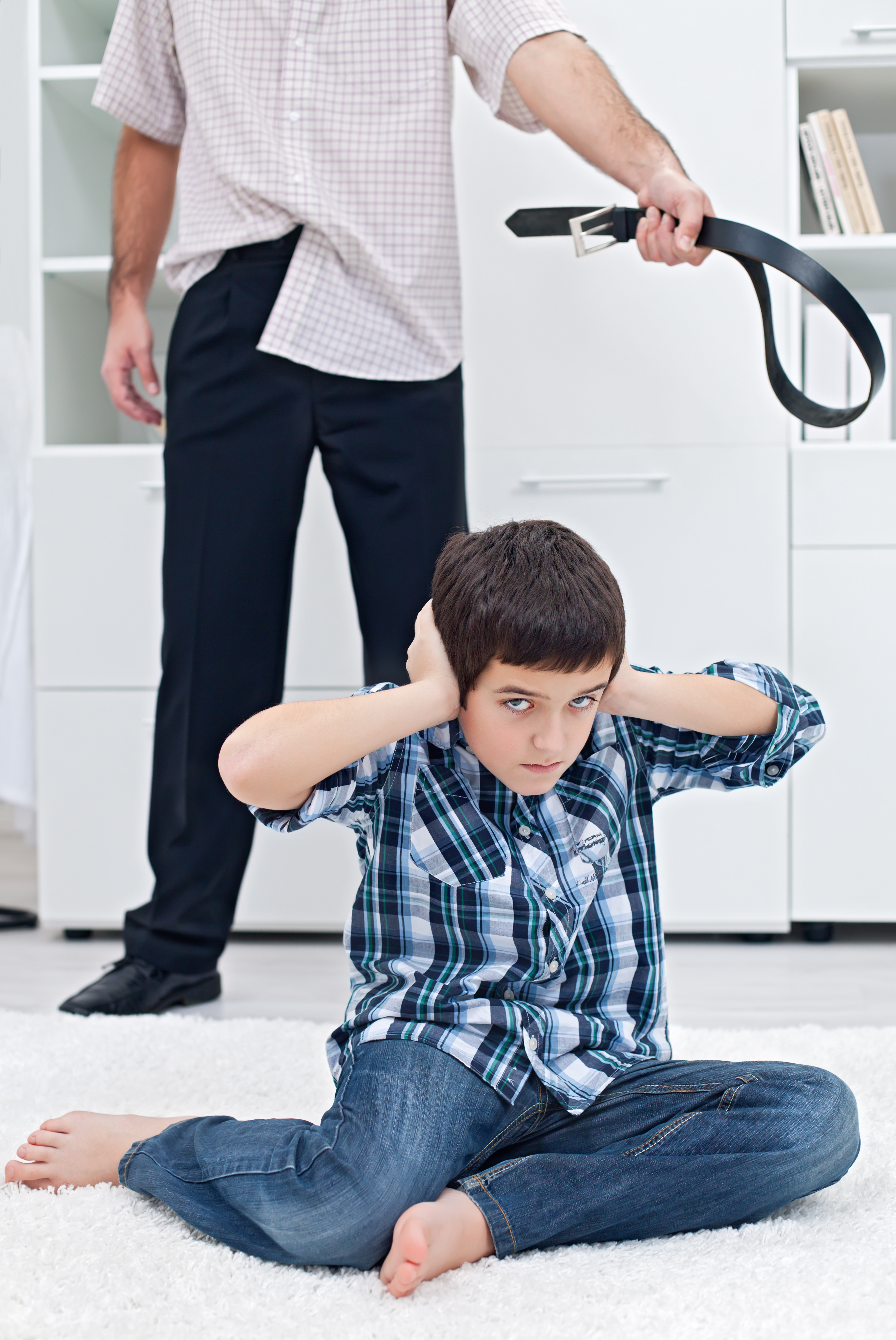 Ein Kind wird bestraft | Quelle: Shutterstock