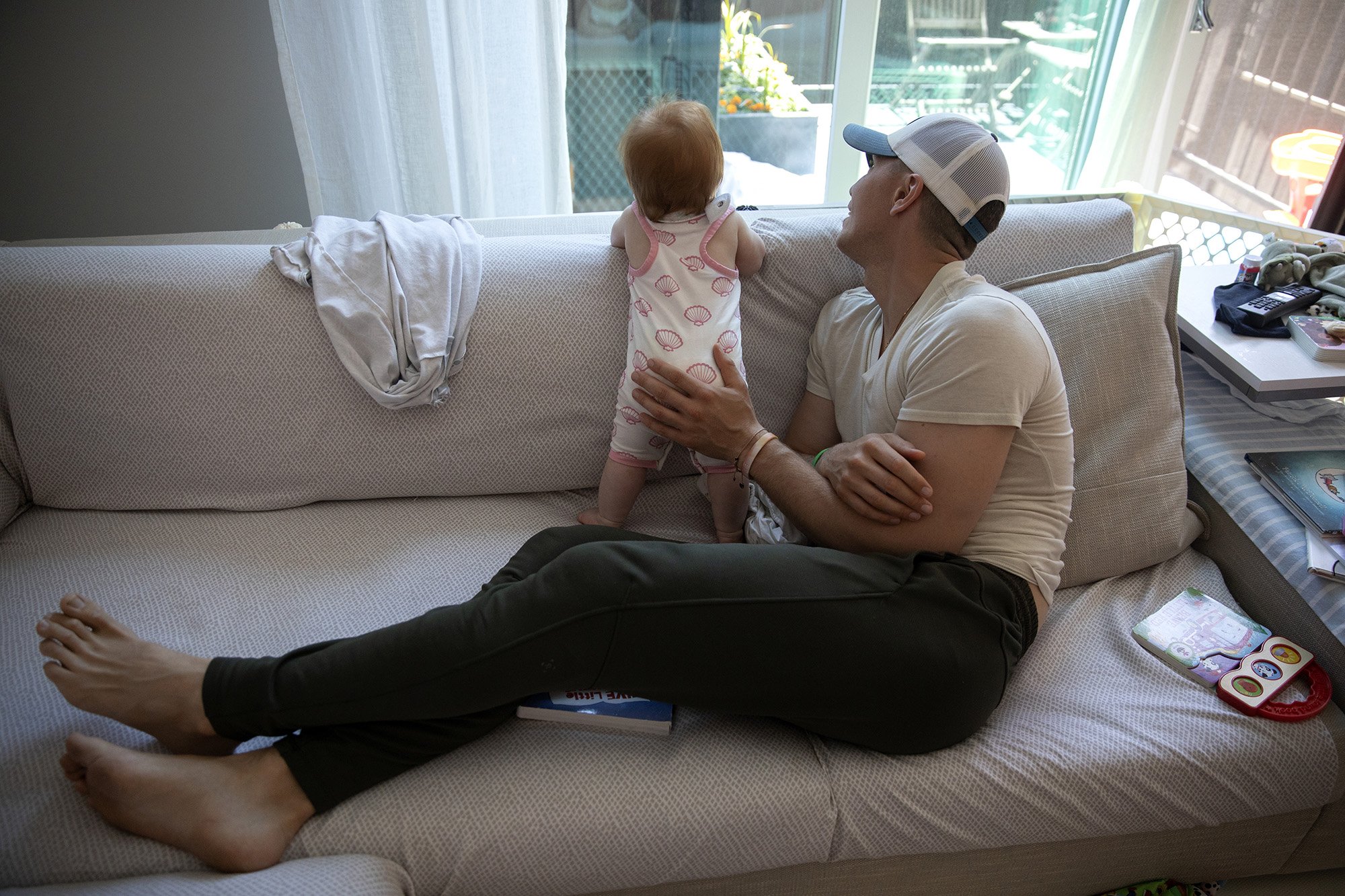 Charlie Whitmer and his daughter, Arden. | Source: Getty Images