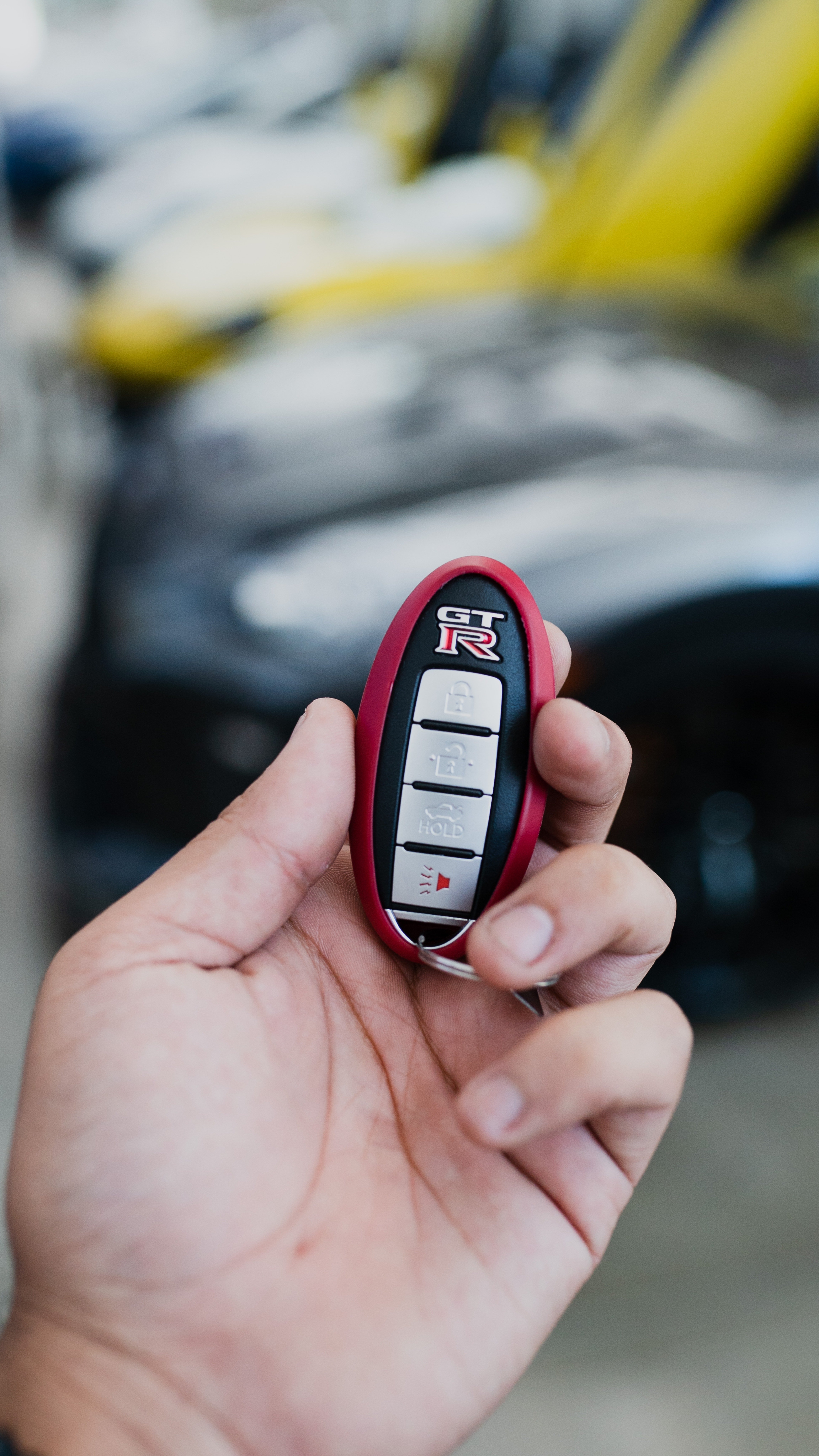 The valet parking her new car was her ex-husband. | Source: Pexels