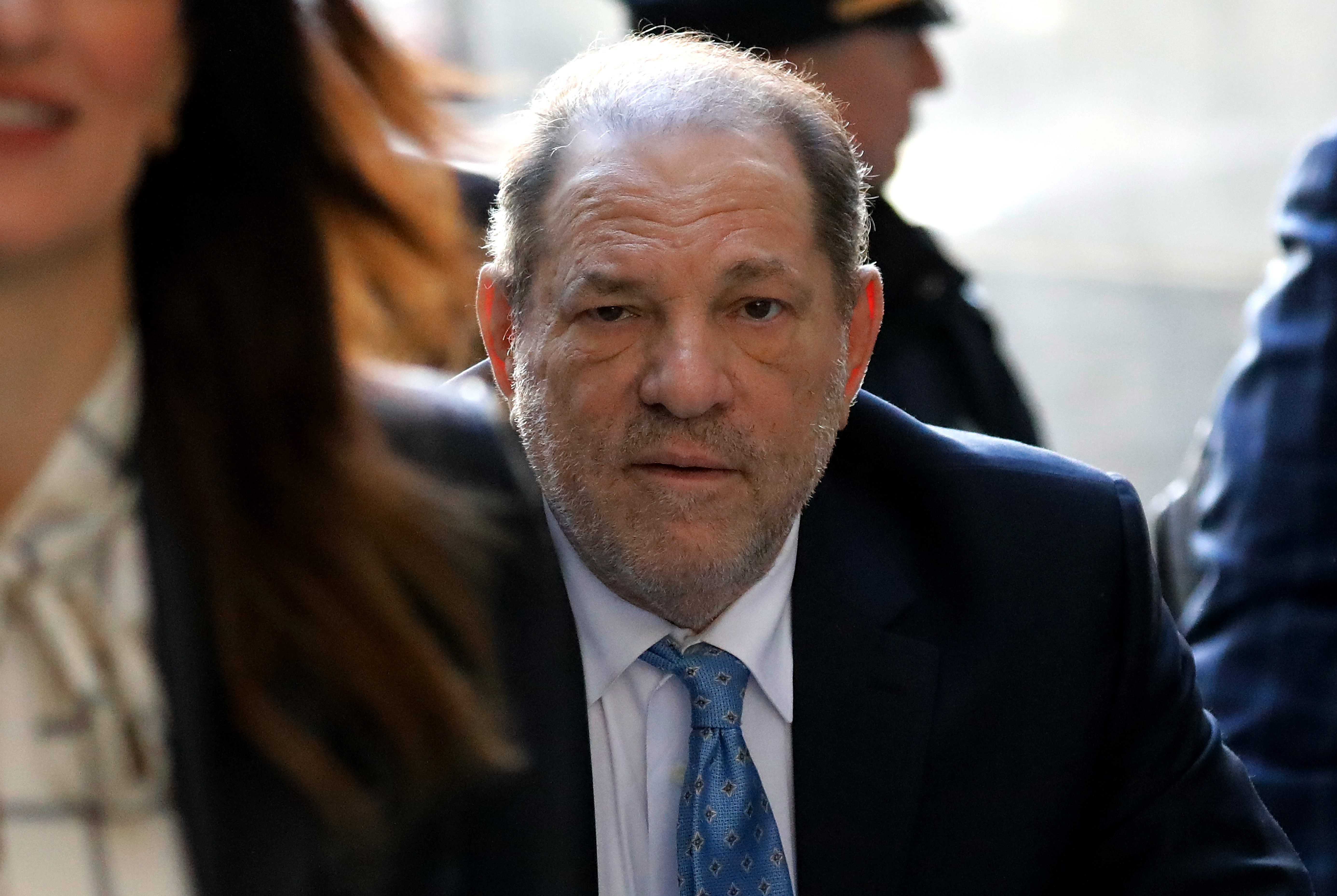Harvey Weinstein, ex copresidente del centro Weinstein Co. llega a la corte suprema del estado en Nueva York, EE.UU, el lunes 24 de febrero de 2020. | Foto: Getty Images Harvey Weinstein, ex copresidente del centro Weinstein Co. llega a la corte suprema del estado en Nueva York, EE.UU, el lunes 24 de febrero de 2020. | Foto: Getty Images