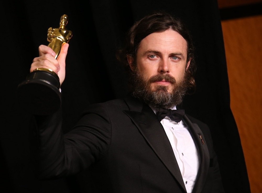 Casey Affleck posing with the Oscar for Best Actor for 'Manchester By The Sea,' at the 89th Academy Awards in Hollywood, California, in February 2017. | Image: Getty Images.