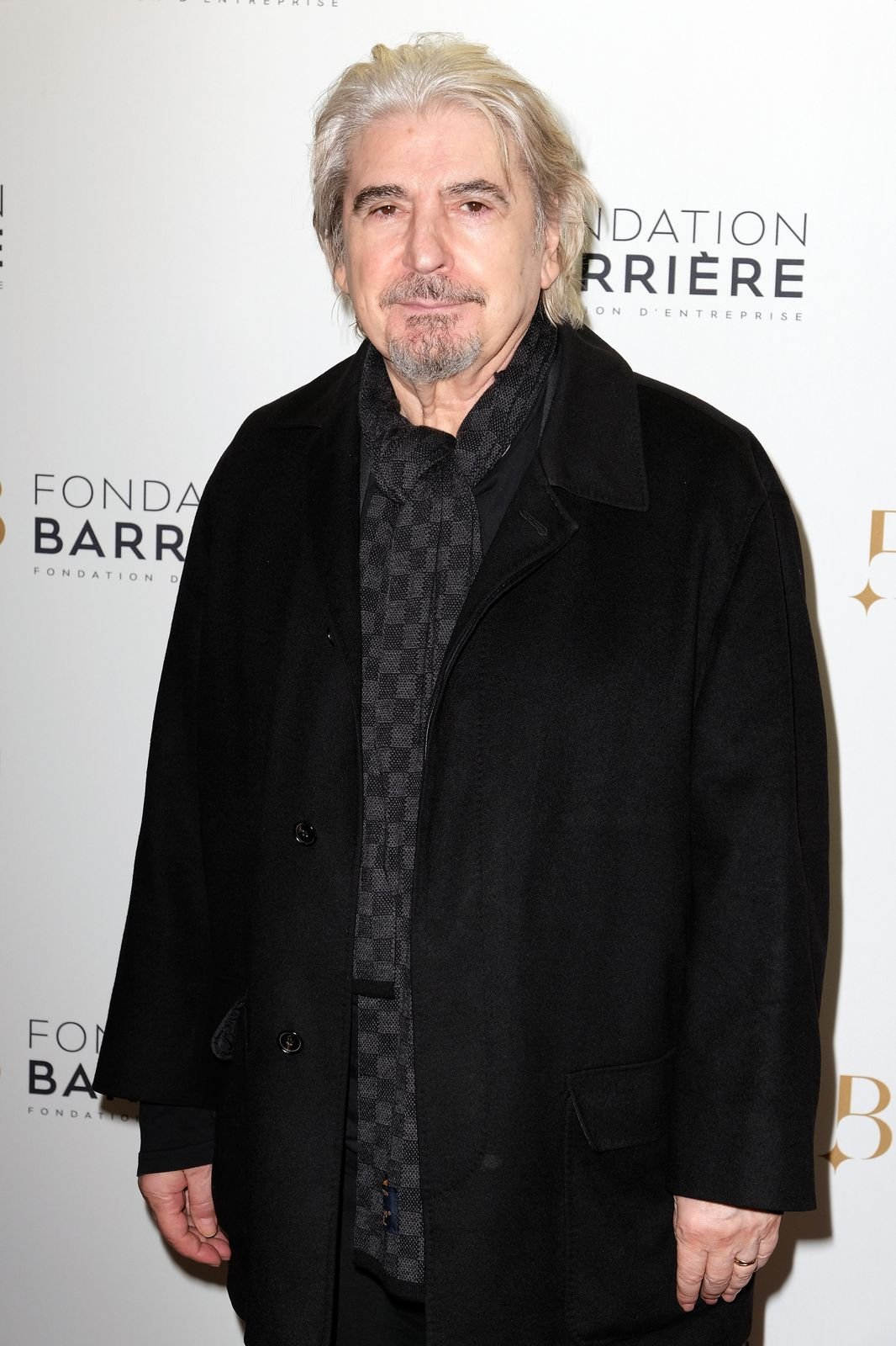 Le chanteur Serge Lama | Photo : Getty Images Le chanteur Serge Lama | Photo : Getty Images