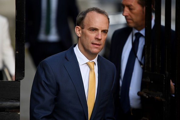 Le ministre britannique des Affaires étrangères Dominic Raab, à Londres, en Angleterre. | Photo : Getty Images Le ministre britannique des Affaires étrangères Dominic Raab, à Londres, en Angleterre. | Photo : Getty Images