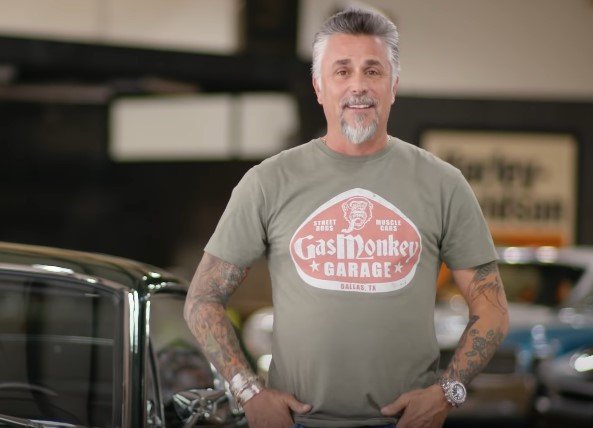 Photo of Richard Rawlings on set of Fast N’ Loud | Photo: Youtube /  Gas Monkey Garage & Richard Rawlings