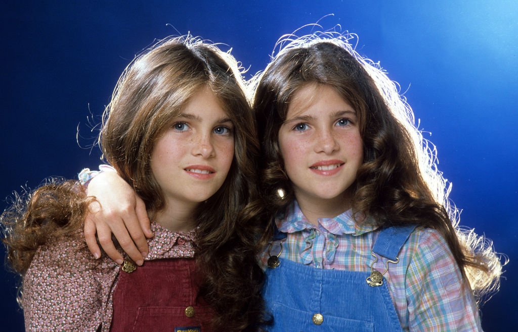 Lindsay Greenbush and Sidney Greenbush pose for a portrait in circa 1980 | Photo: Getty Images