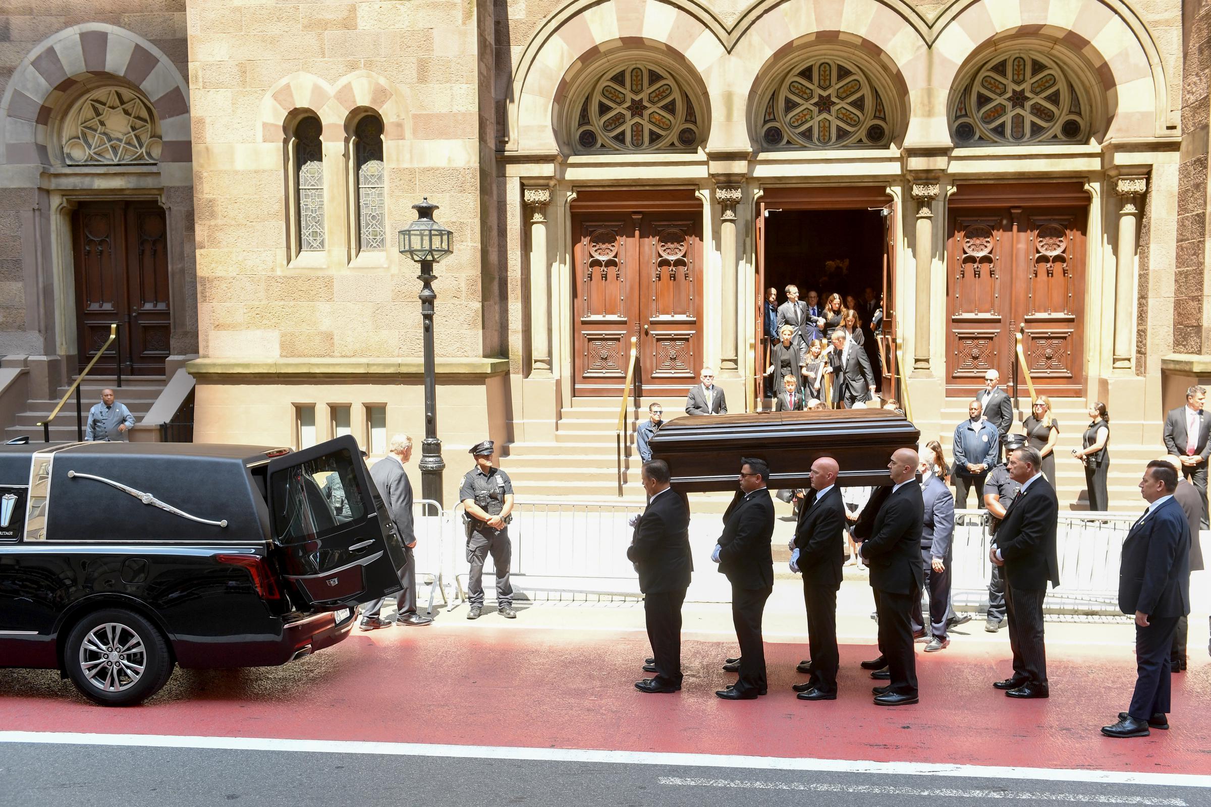 Clive Davis' funeral was held at Central Synagogue in Manhattan on June 29, one week after the legendary music executive died at age 94. Family, friends, and some of the biggest names in entertainment gathered to pay their final respects. | Source: Getty Images