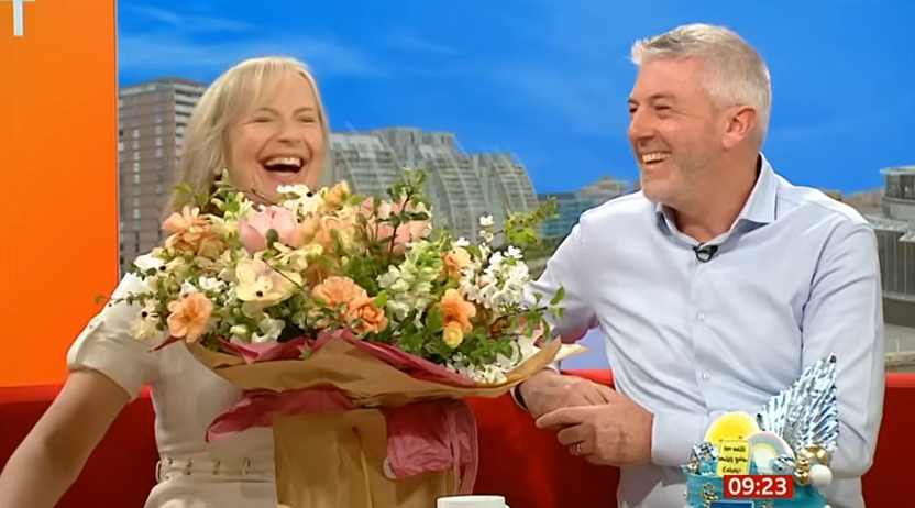 The couple share a moment of pure joy on the BBC Breakfast sofa as Kirkwood's final broadcast comes to a close. | Source: YouTube/Weegie Bored