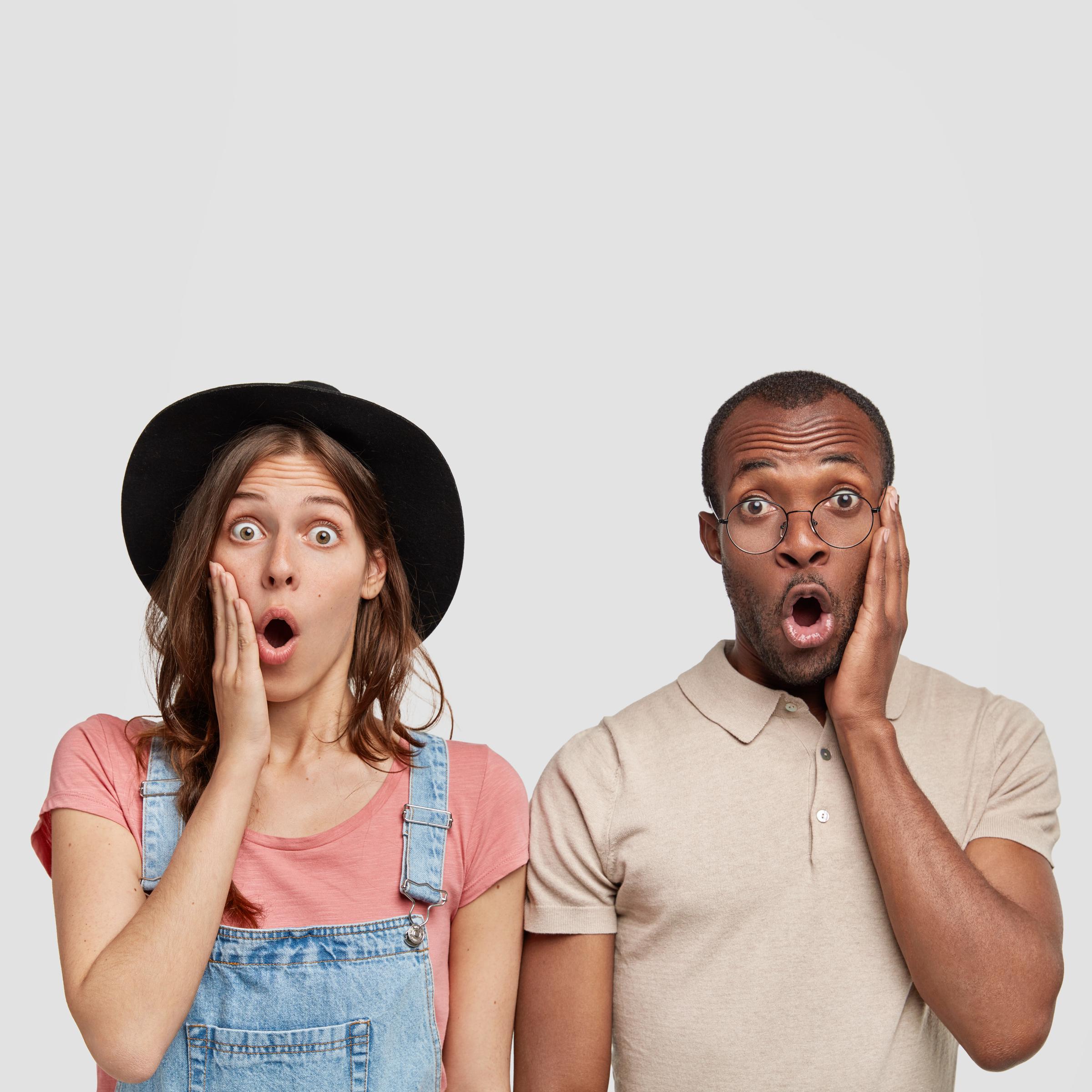 People reacting in shock | Source: Freepik