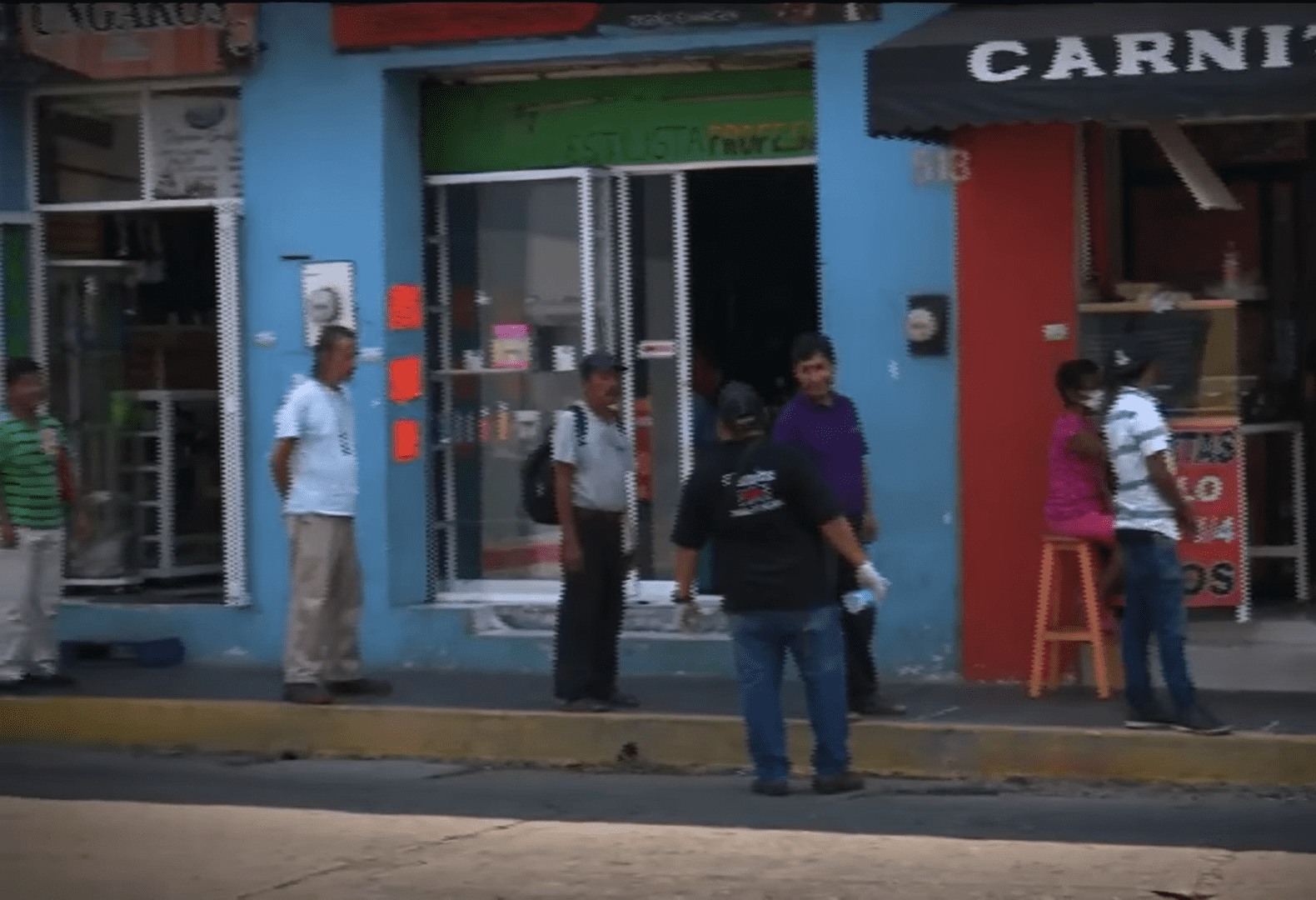 El exterior de "Calditacos", el negocio de don José. | Foto: Facebook/Azteca Noticias