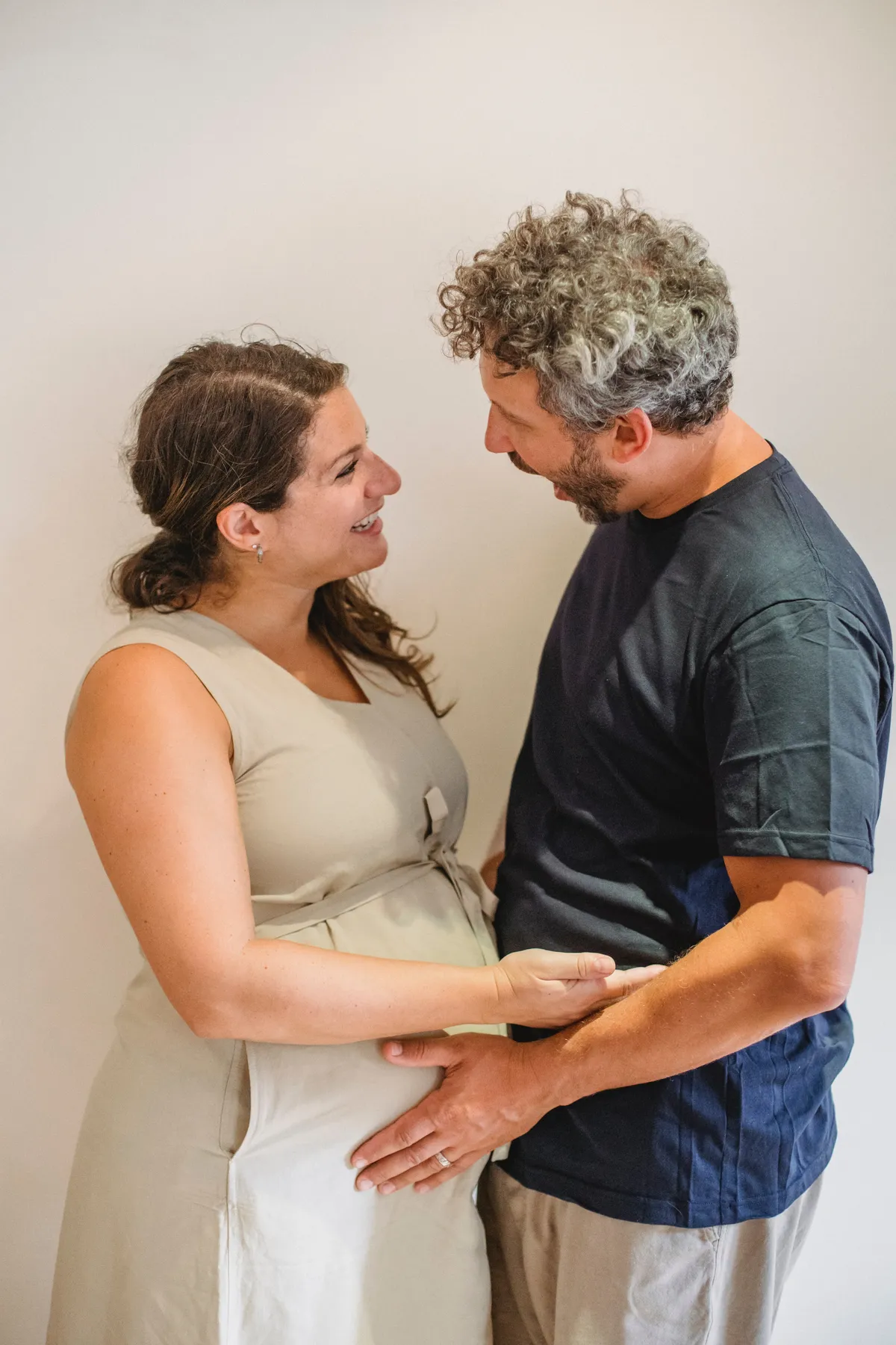 Le mari et la femme étaient heureux avec leur nouveau bébé, quel que soit son sexe. | Source : Pexel